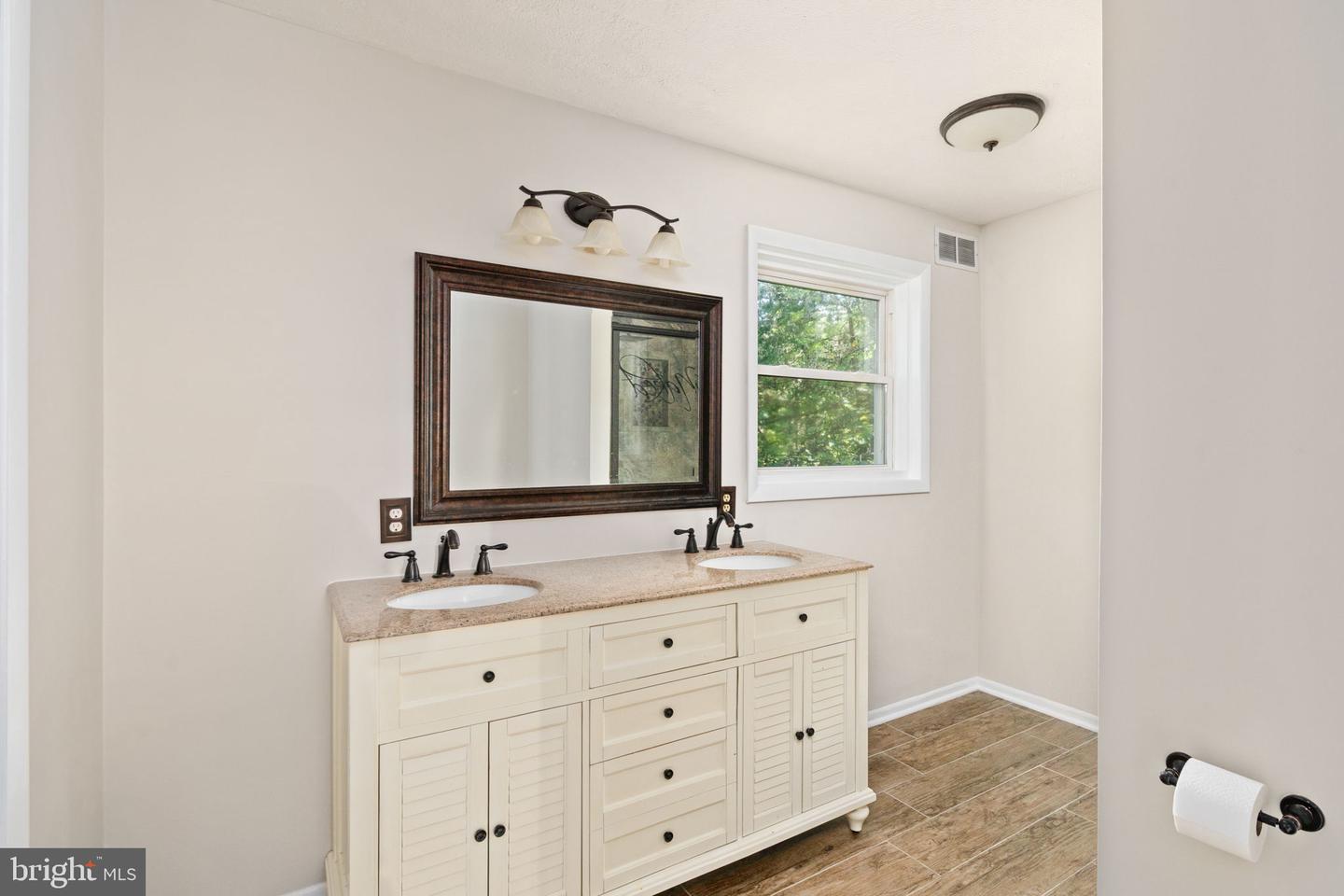 8610 ENGLEMAN LN, SPOTSYLVANIA, Virginia 22551, 4 Bedrooms Bedrooms, ,2 BathroomsBathrooms,Residential,For sale,8610 ENGLEMAN LN,VASP2036528 MLS # VASP2036528
