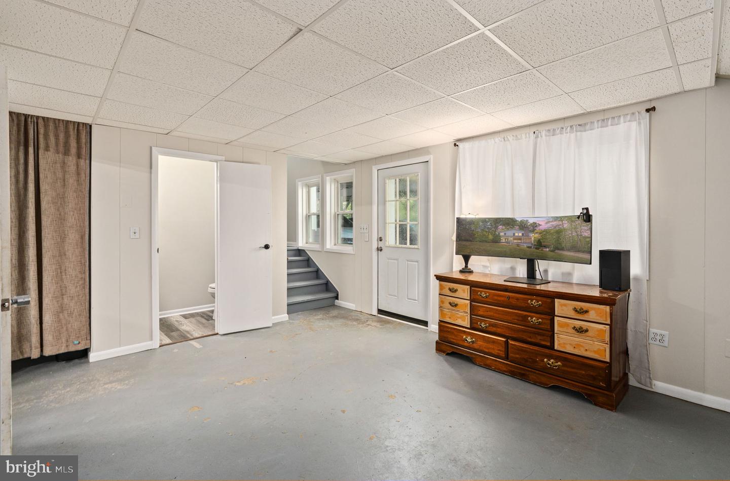 8610 ENGLEMAN LN, SPOTSYLVANIA, Virginia 22551, 4 Bedrooms Bedrooms, ,2 BathroomsBathrooms,Residential,For sale,8610 ENGLEMAN LN,VASP2036528 MLS # VASP2036528