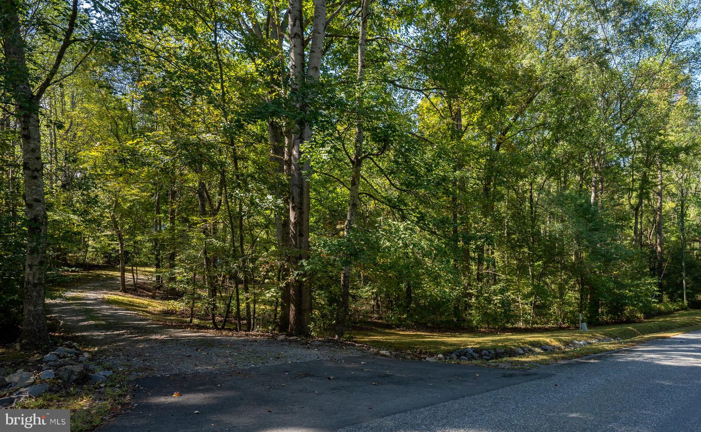 8610 ENGLEMAN LN, SPOTSYLVANIA, Virginia 22551, 4 Bedrooms Bedrooms, ,2 BathroomsBathrooms,Residential,For sale,8610 ENGLEMAN LN,VASP2036528 MLS # VASP2036528