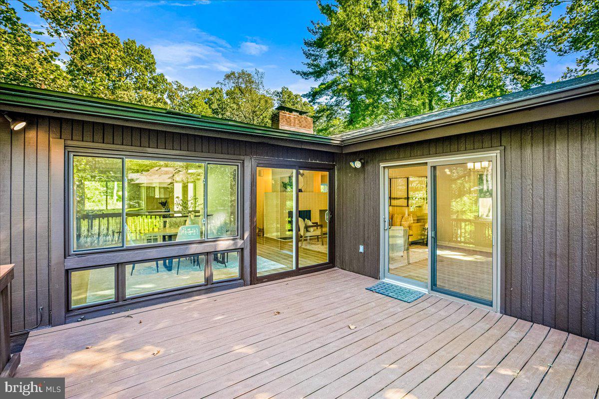 4302 WAKEFIELD DR, ANNANDALE, Virginia 22003, 4 Bedrooms Bedrooms, ,3 BathroomsBathrooms,Residential,For sale,4302 WAKEFIELD DR,VAFX2269608 MLS # VAFX2269608