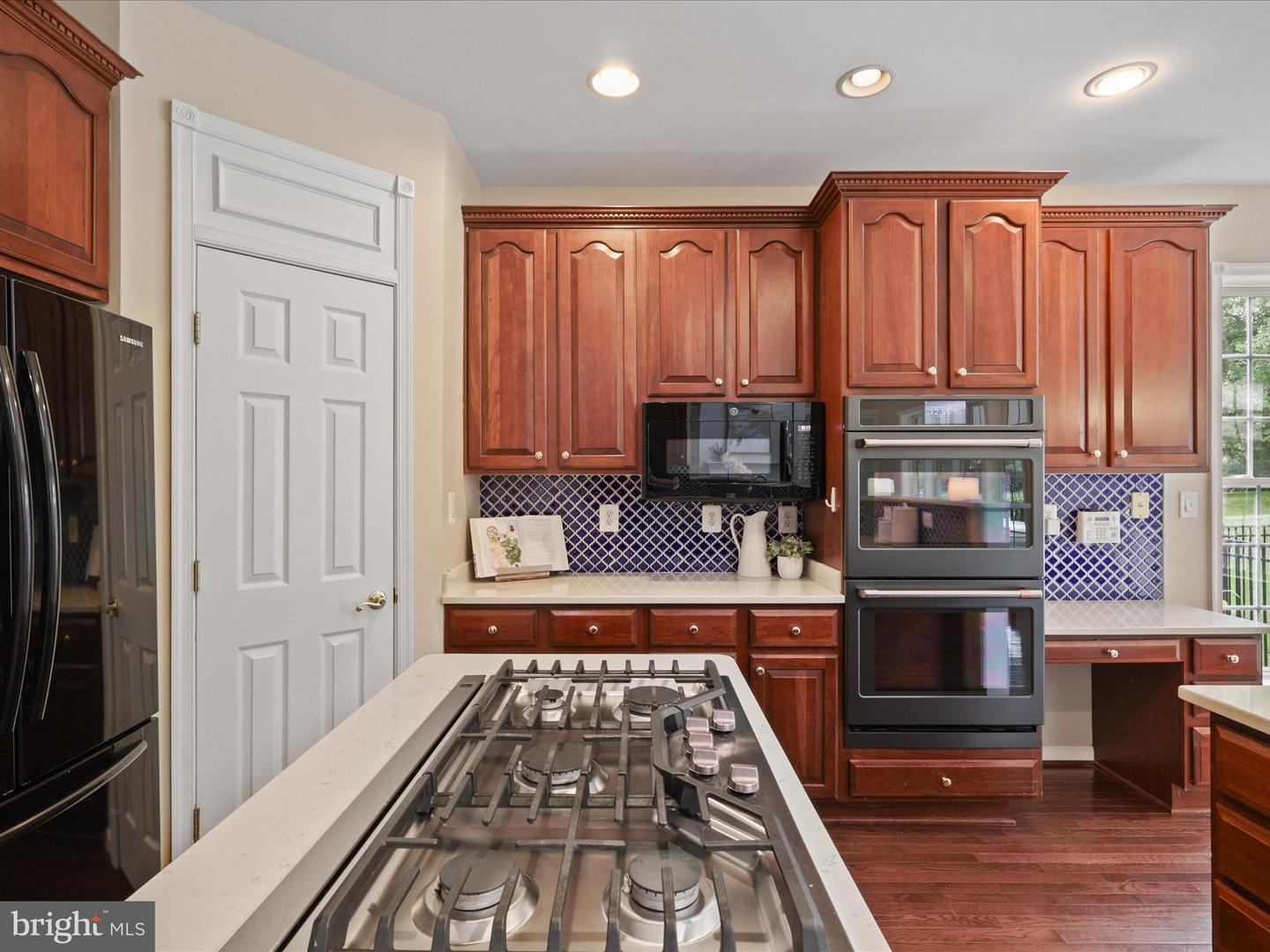 6004 HORTONS MILL CT, HAYMARKET, Virginia 20169, 5 Bedrooms Bedrooms, ,2 BathroomsBathrooms,Residential,For sale,6004 HORTONS MILL CT,VAPW2104872 MLS # VAPW2104872
