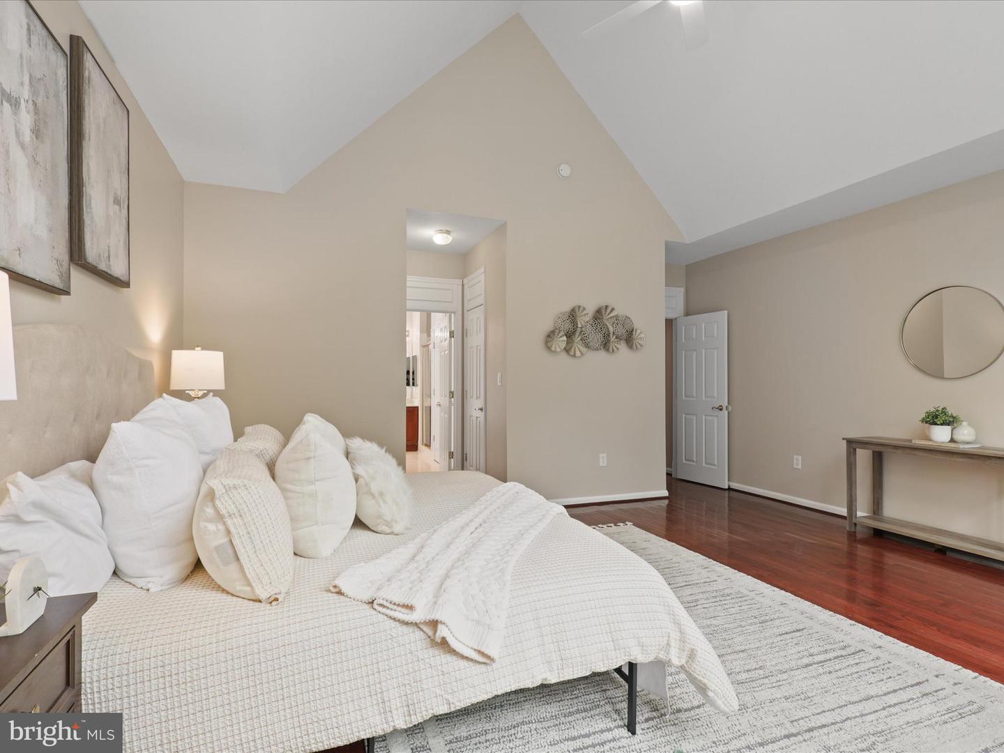 6004 HORTONS MILL CT, HAYMARKET, Virginia 20169, 5 Bedrooms Bedrooms, ,2 BathroomsBathrooms,Residential,For sale,6004 HORTONS MILL CT,VAPW2104872 MLS # VAPW2104872