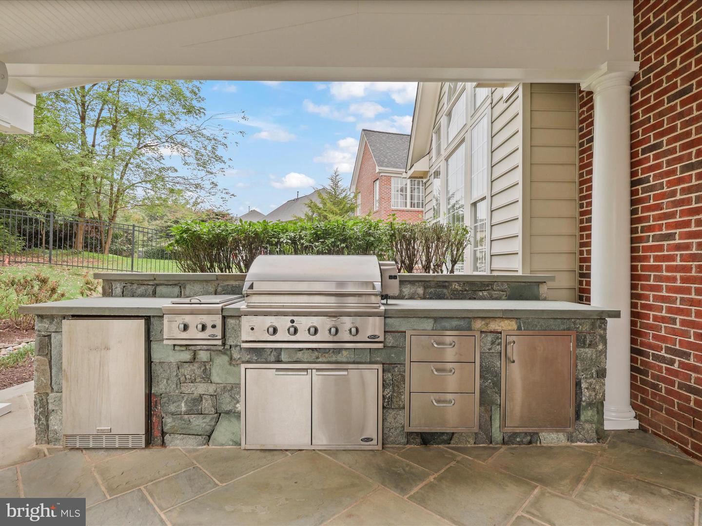 6004 HORTONS MILL CT, HAYMARKET, Virginia 20169, 5 Bedrooms Bedrooms, ,2 BathroomsBathrooms,Residential,For sale,6004 HORTONS MILL CT,VAPW2104872 MLS # VAPW2104872