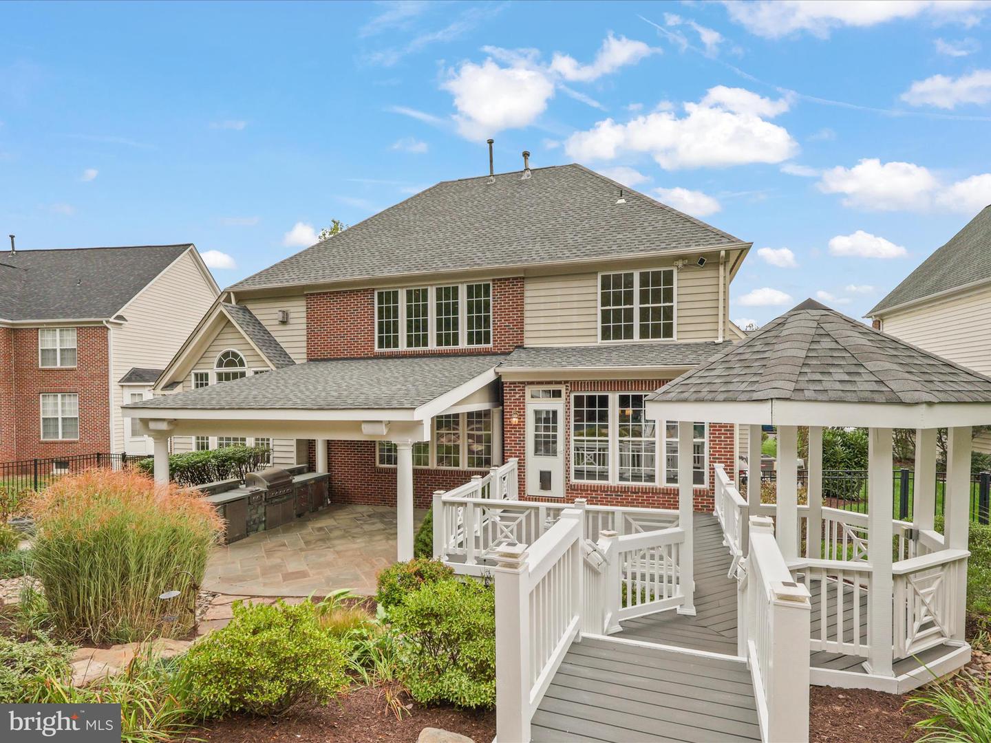 6004 HORTONS MILL CT, HAYMARKET, Virginia 20169, 5 Bedrooms Bedrooms, ,2 BathroomsBathrooms,Residential,For sale,6004 HORTONS MILL CT,VAPW2104872 MLS # VAPW2104872