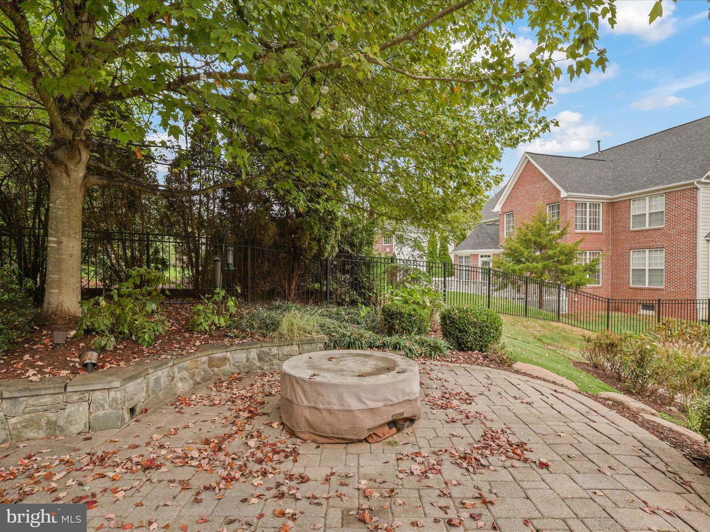 6004 HORTONS MILL CT, HAYMARKET, Virginia 20169, 5 Bedrooms Bedrooms, ,2 BathroomsBathrooms,Residential,For sale,6004 HORTONS MILL CT,VAPW2104872 MLS # VAPW2104872