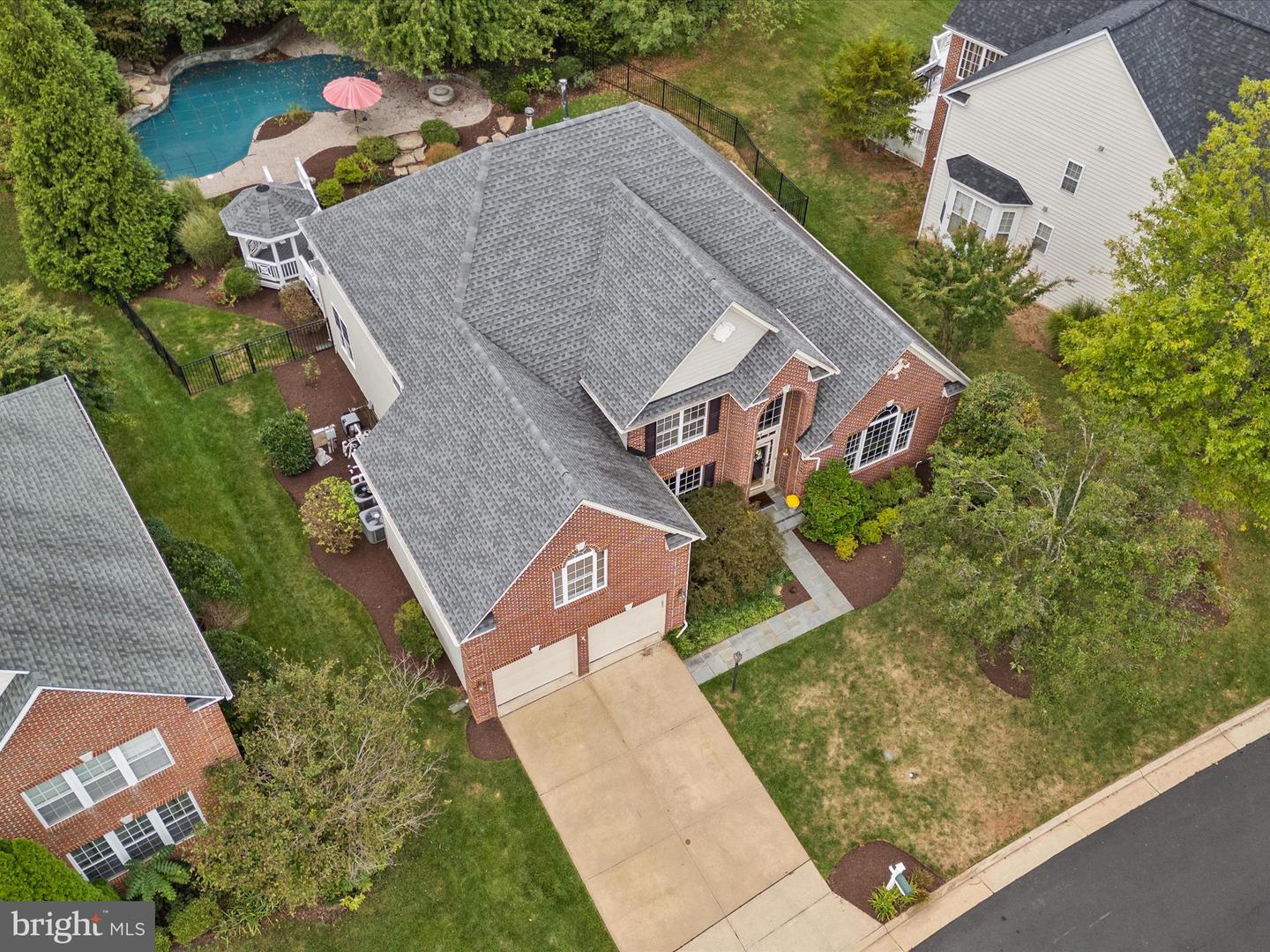 6004 HORTONS MILL CT, HAYMARKET, Virginia 20169, 5 Bedrooms Bedrooms, ,2 BathroomsBathrooms,Residential,For sale,6004 HORTONS MILL CT,VAPW2104872 MLS # VAPW2104872