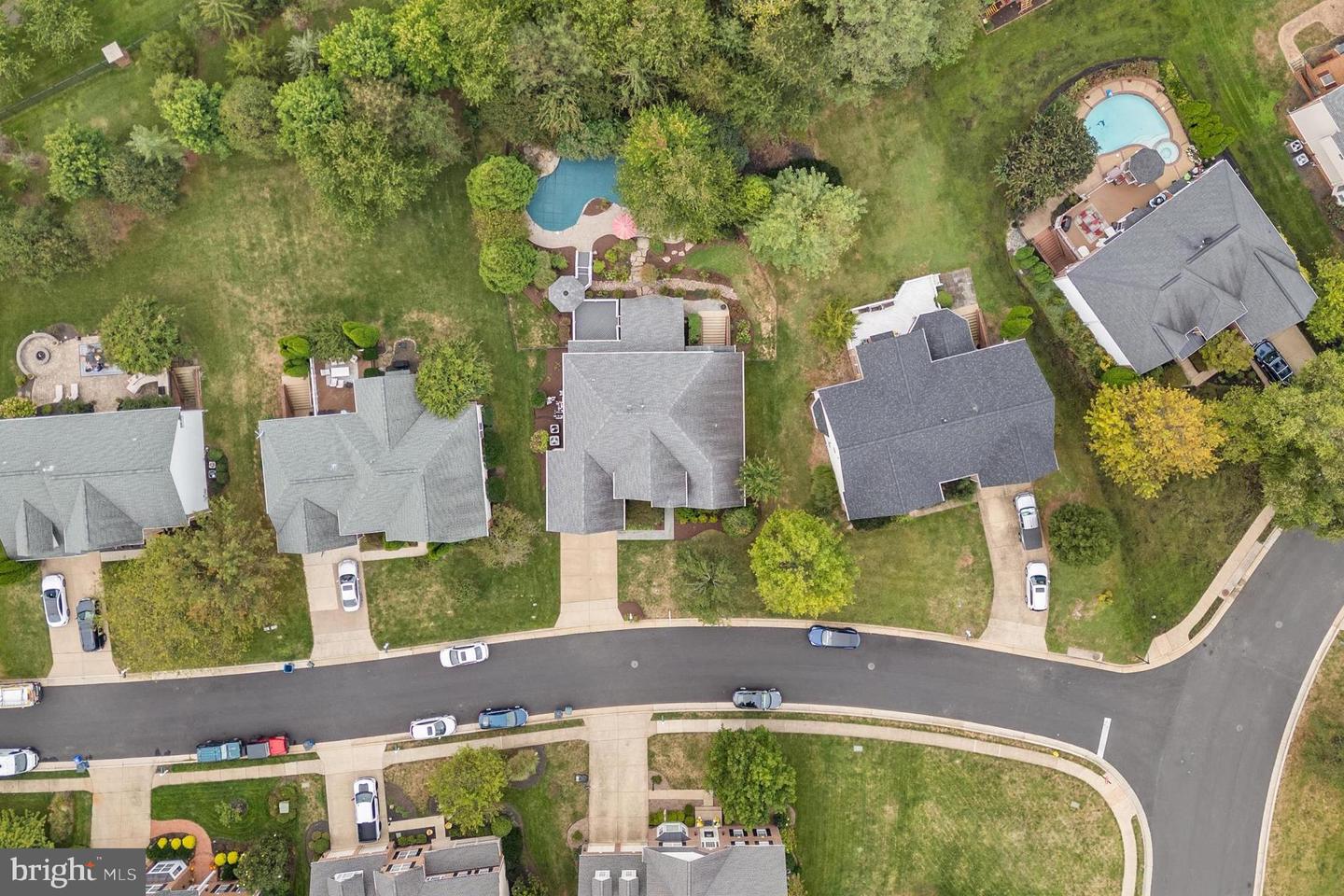 6004 HORTONS MILL CT, HAYMARKET, Virginia 20169, 5 Bedrooms Bedrooms, ,2 BathroomsBathrooms,Residential,For sale,6004 HORTONS MILL CT,VAPW2104872 MLS # VAPW2104872