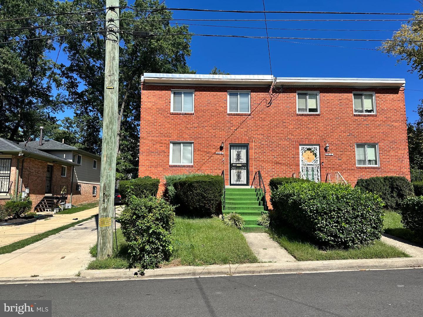 5510 HAYES ST NE, WASHINGTON, District Of Columbia 20019, 3 Bedrooms Bedrooms, 5 Rooms Rooms,2 BathroomsBathrooms,Residential,For sale,5510 HAYES ST NE,DCDC2224552 MLS # DCDC2224552