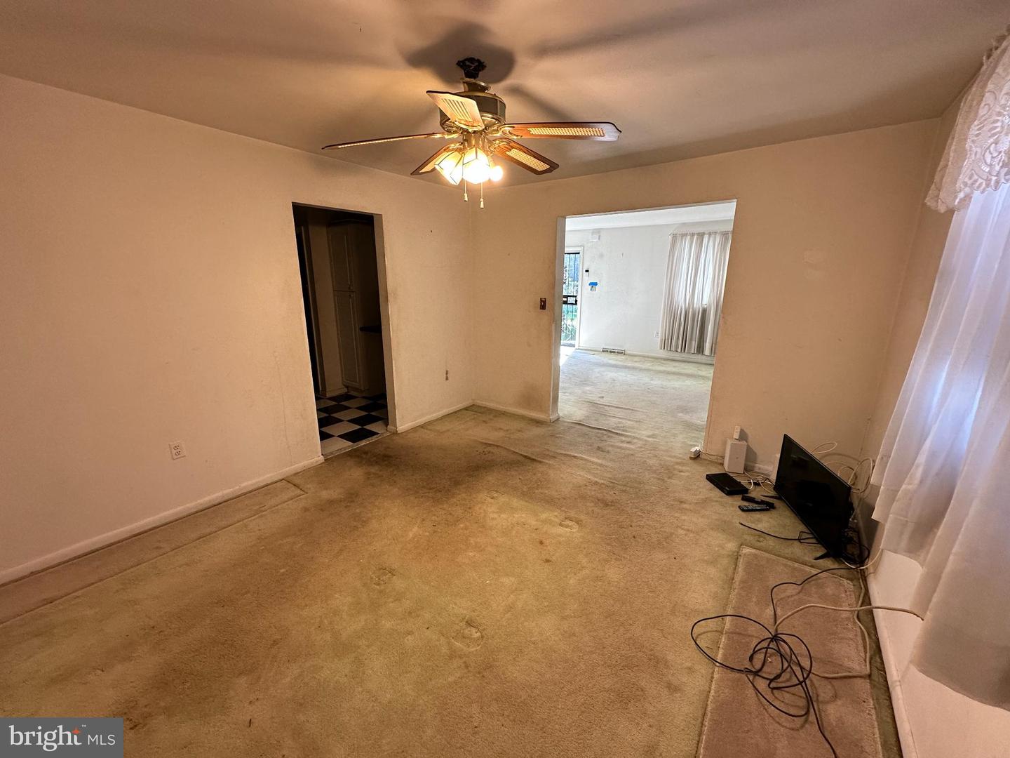5510 HAYES ST NE, WASHINGTON, District Of Columbia 20019, 3 Bedrooms Bedrooms, 5 Rooms Rooms,2 BathroomsBathrooms,Residential,For sale,5510 HAYES ST NE,DCDC2224552 MLS # DCDC2224552