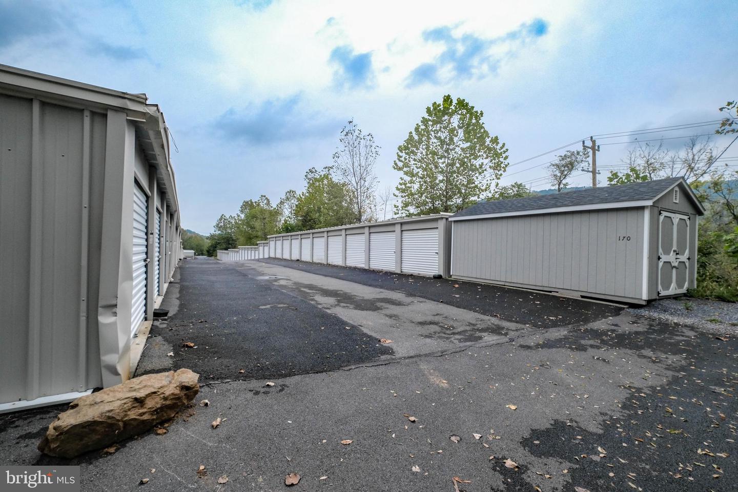 2915 DISMAL HOLLOW RD, LINDEN, Virginia 22642, ,Land,For sale,2915 DISMAL HOLLOW RD,VAWR2012504 MLS # VAWR2012504
