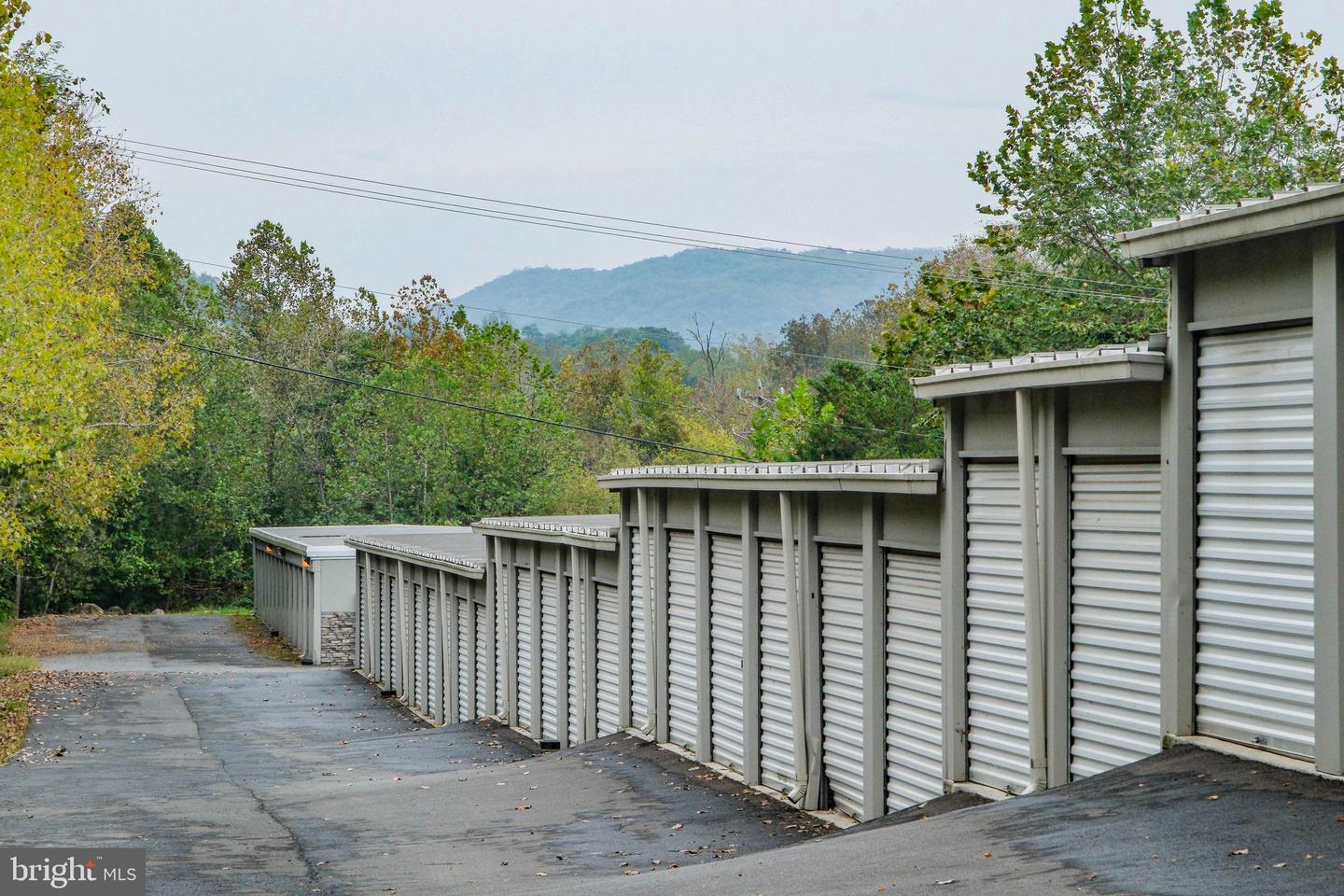 2915 DISMAL HOLLOW RD, LINDEN, Virginia 22642, ,Land,For sale,2915 DISMAL HOLLOW RD,VAWR2012504 MLS # VAWR2012504