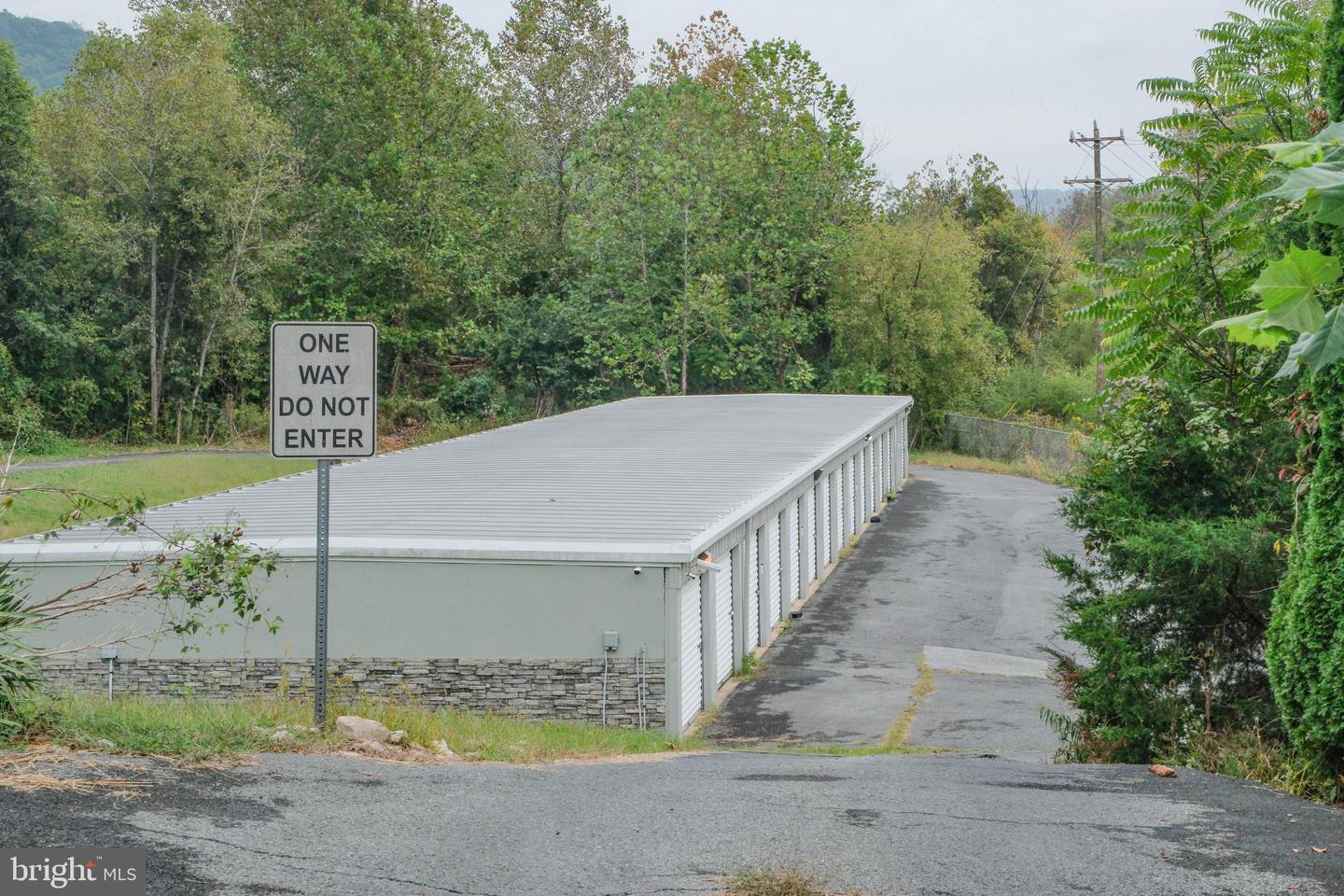 2915 DISMAL HOLLOW RD, LINDEN, Virginia 22642, ,Land,For sale,2915 DISMAL HOLLOW RD,VAWR2012504 MLS # VAWR2012504