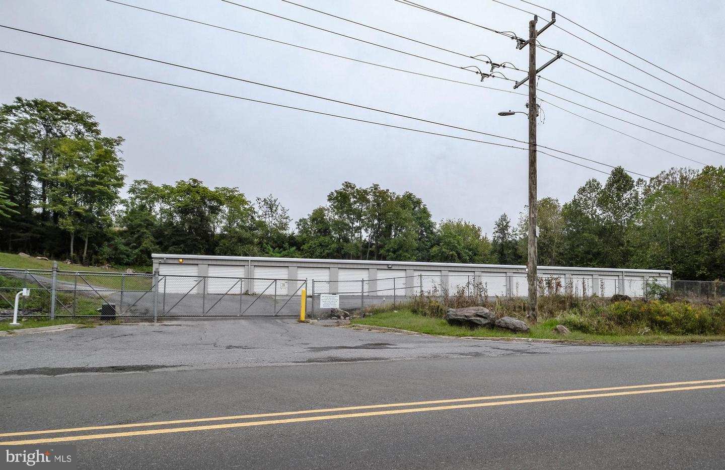 2915 DISMAL HOLLOW RD, LINDEN, Virginia 22642, ,Land,For sale,2915 DISMAL HOLLOW RD,VAWR2012504 MLS # VAWR2012504