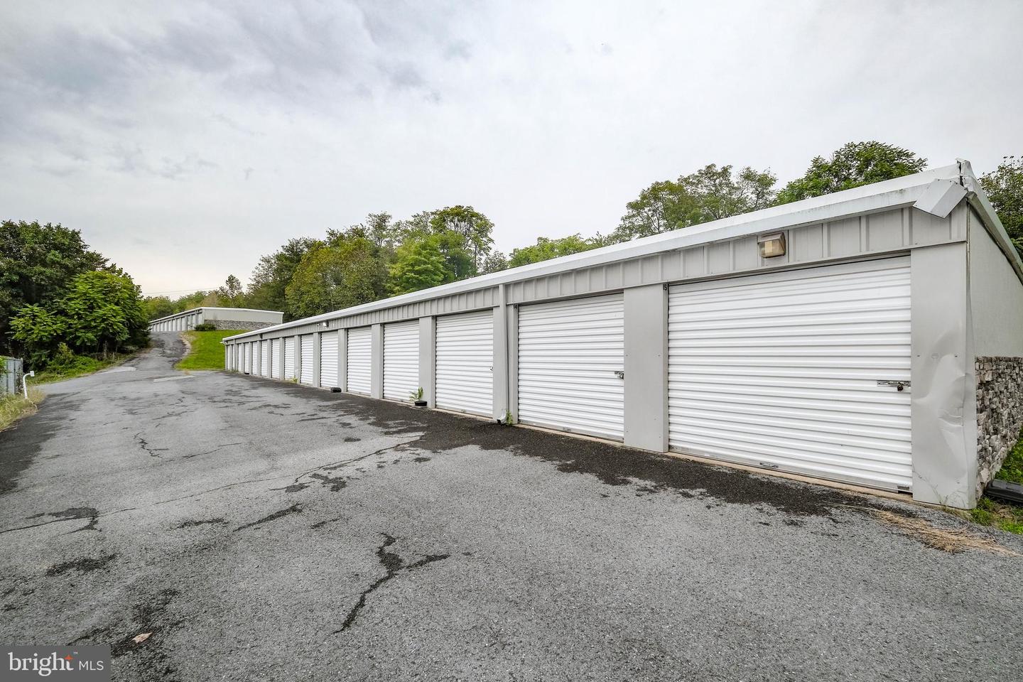 2915 DISMAL HOLLOW RD, LINDEN, Virginia 22642, ,Land,For sale,2915 DISMAL HOLLOW RD,VAWR2012504 MLS # VAWR2012504