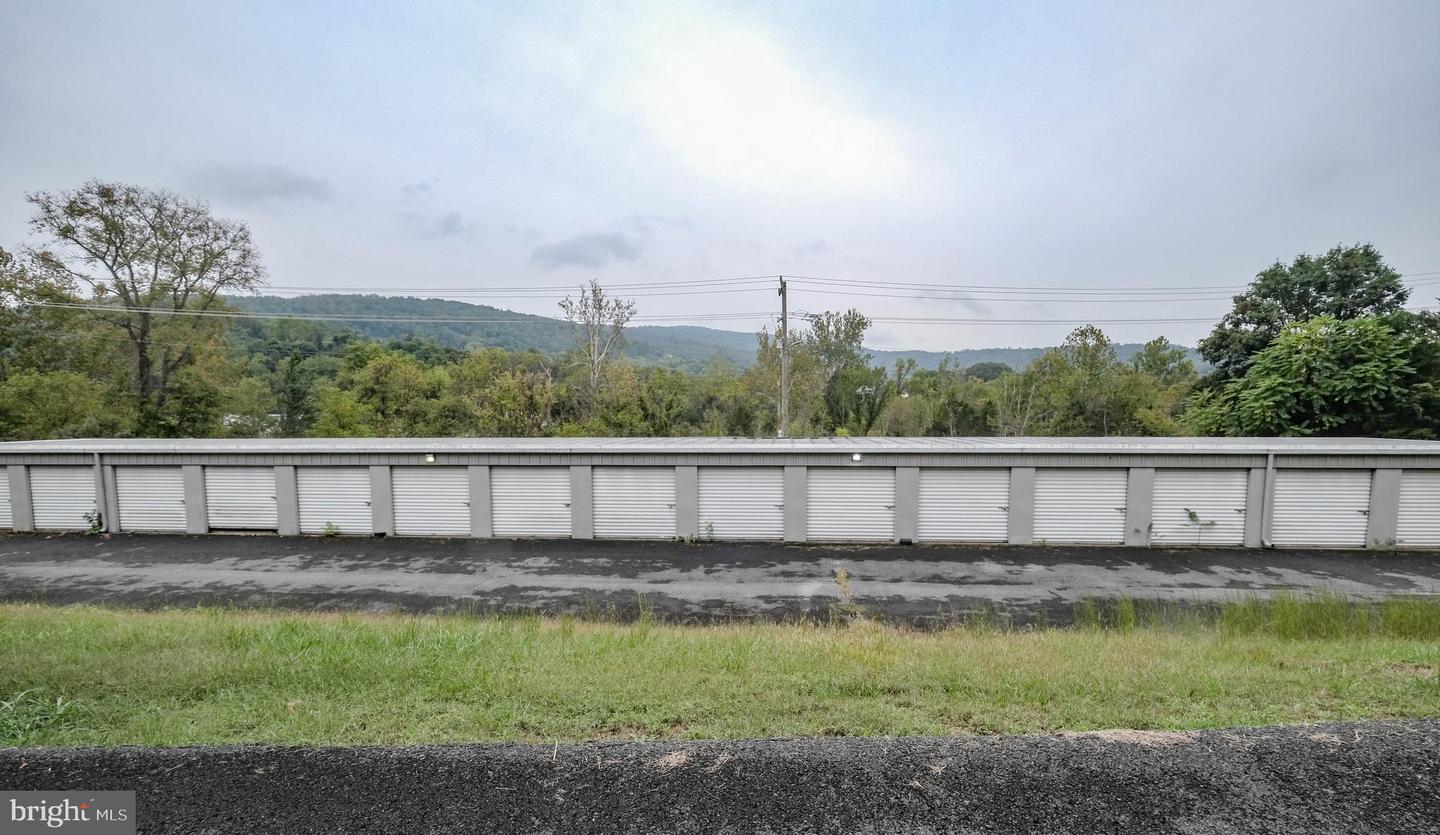 2915 DISMAL HOLLOW RD, LINDEN, Virginia 22642, ,Land,For sale,2915 DISMAL HOLLOW RD,VAWR2012504 MLS # VAWR2012504