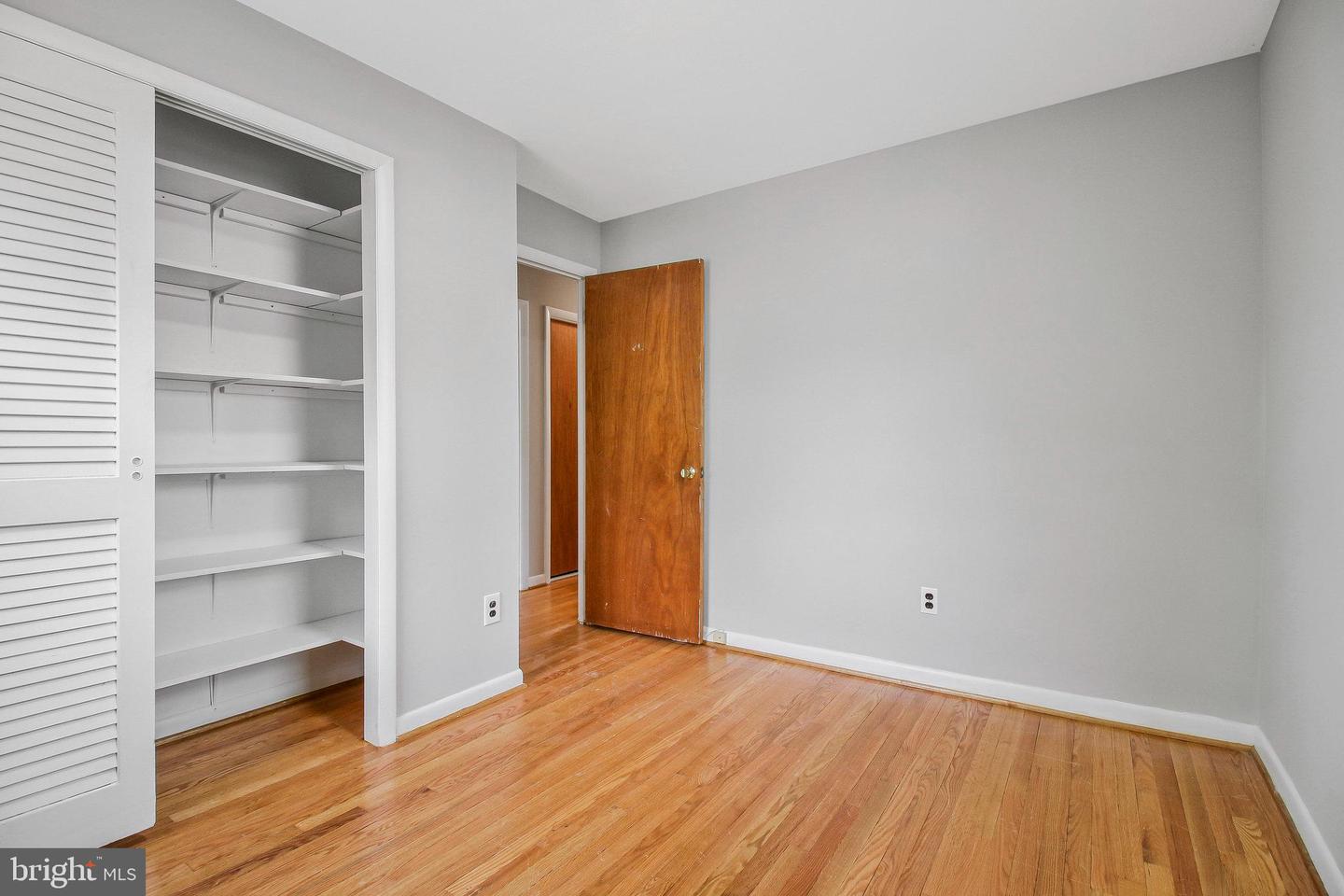 821 S MONROE ST, ARLINGTON, Virginia 22204, 3 Bedrooms Bedrooms, ,3 BathroomsBathrooms,Residential,For sale,821 S MONROE ST,VAAR2055404 MLS # VAAR2055404