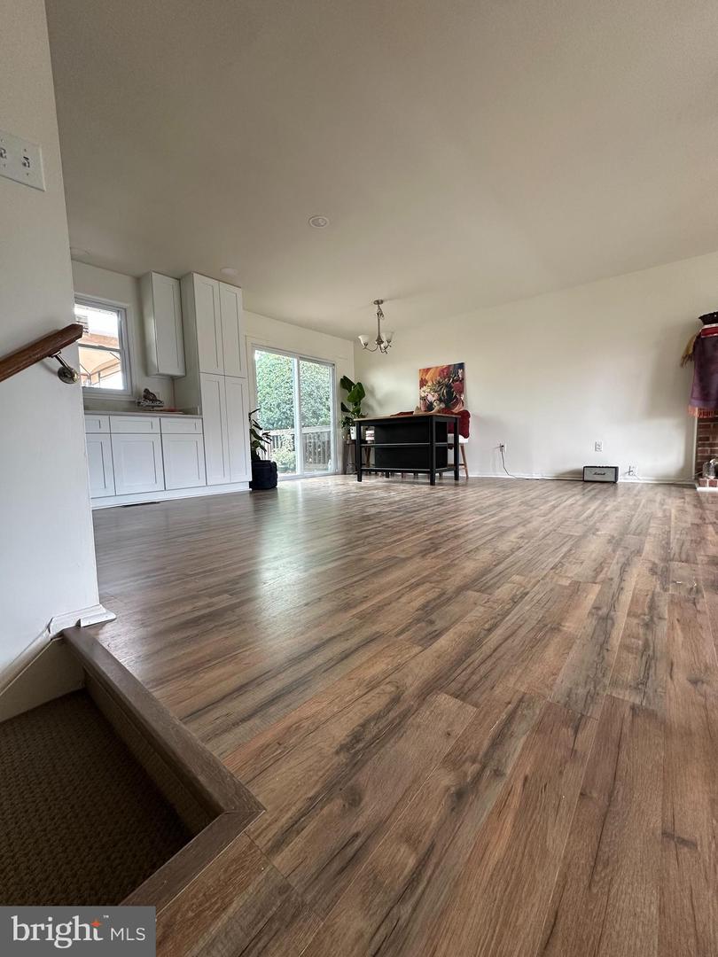 8959 ROLLING RD, MANASSAS, Virginia 20110, 4 Bedrooms Bedrooms, ,2 BathroomsBathrooms,Residential,For sale,8959 ROLLING RD,VAMN2008266 MLS # VAMN2008266