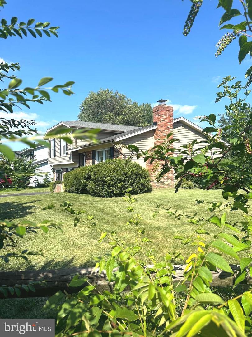 8959 ROLLING RD, MANASSAS, Virginia 20110, 4 Bedrooms Bedrooms, ,2 BathroomsBathrooms,Residential,For sale,8959 ROLLING RD,VAMN2008266 MLS # VAMN2008266
