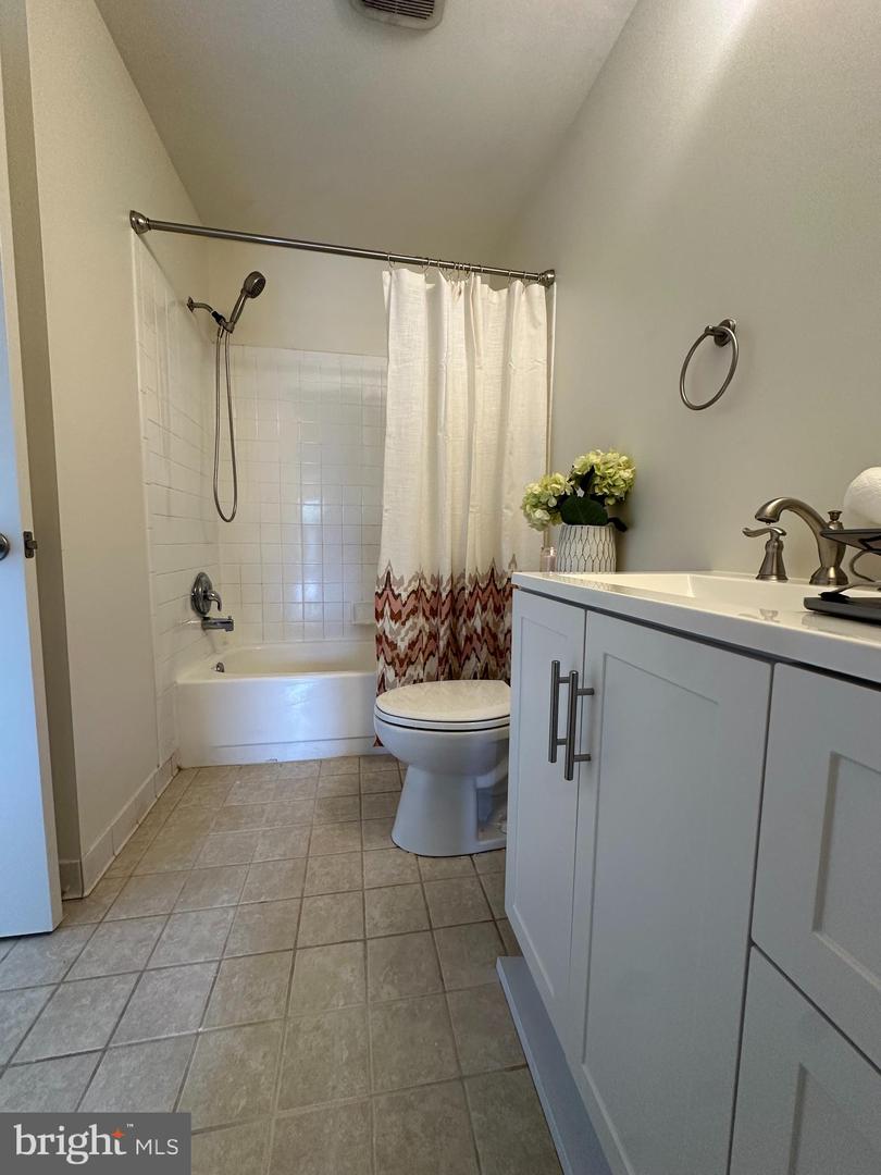8959 ROLLING RD, MANASSAS, Virginia 20110, 4 Bedrooms Bedrooms, ,2 BathroomsBathrooms,Residential,For sale,8959 ROLLING RD,VAMN2008266 MLS # VAMN2008266