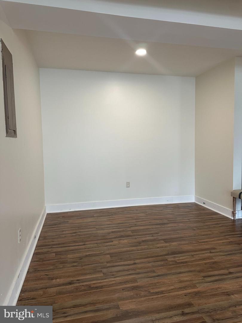 8959 ROLLING RD, MANASSAS, Virginia 20110, 4 Bedrooms Bedrooms, ,2 BathroomsBathrooms,Residential,For sale,8959 ROLLING RD,VAMN2008266 MLS # VAMN2008266