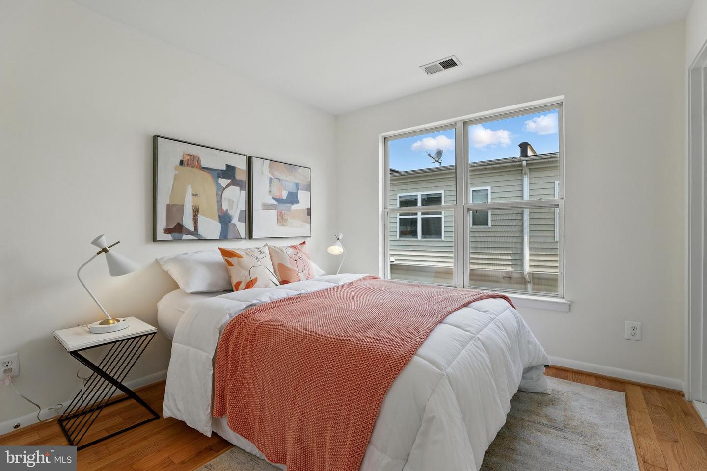2127 12TH PL NW, WASHINGTON, District Of Columbia 20009, 3 Bedrooms Bedrooms, ,3 BathroomsBathrooms,Residential,For sale,2127 12TH PL NW,DCDC2205352 MLS # DCDC2205352