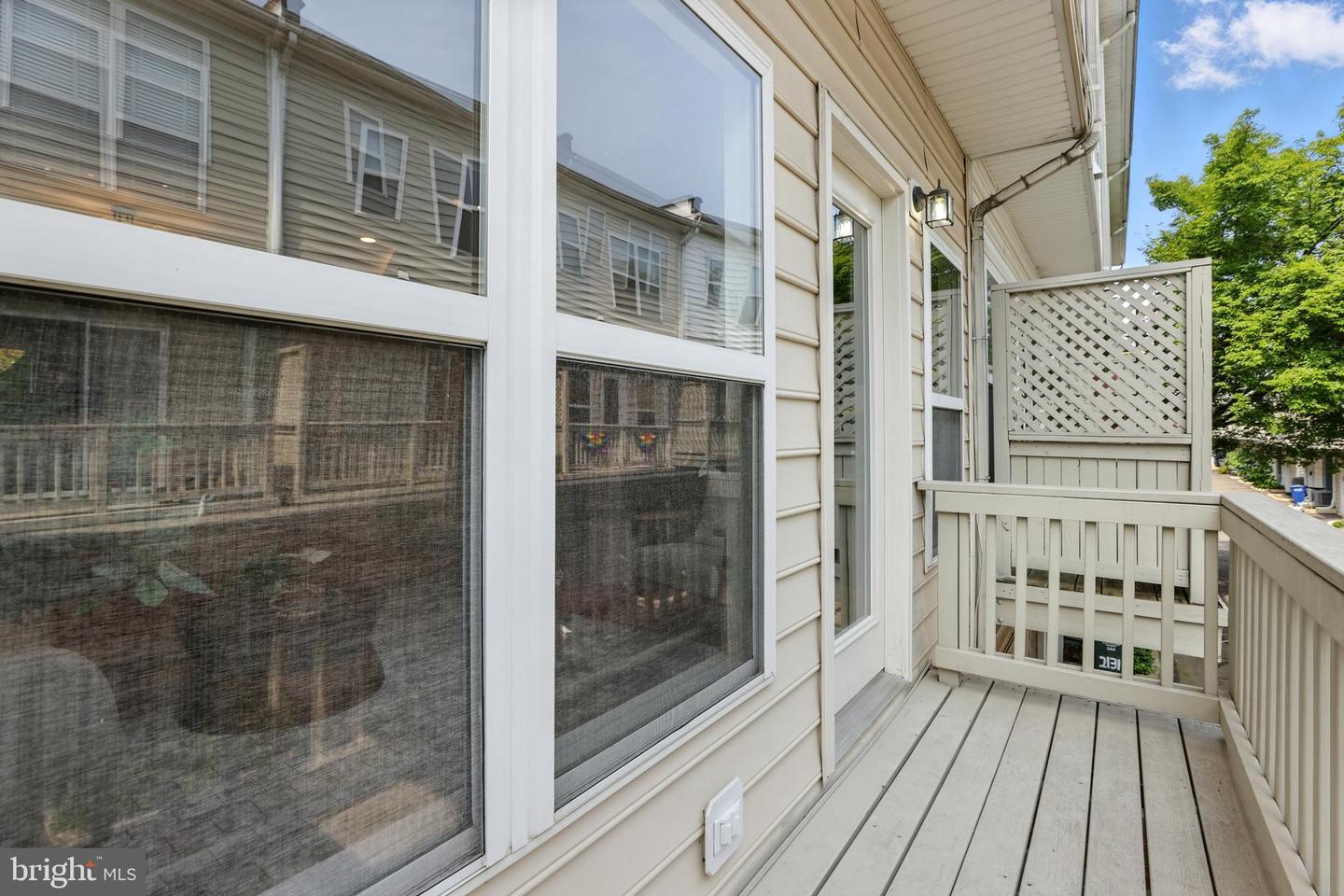2127 12TH PL NW, WASHINGTON, District Of Columbia 20009, 3 Bedrooms Bedrooms, ,3 BathroomsBathrooms,Residential,For sale,2127 12TH PL NW,DCDC2205352 MLS # DCDC2205352