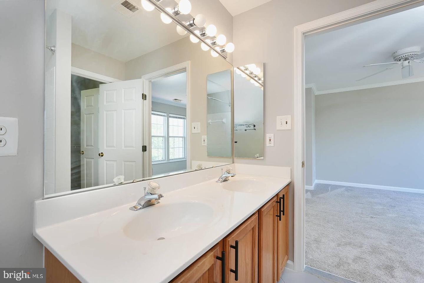 20653 SOUTHWIND TER, ASHBURN, Virginia 20147, 3 Bedrooms Bedrooms, ,3 BathroomsBathrooms,Residential,For sale,20653 SOUTHWIND TER,VALO2100978 MLS # VALO2100978