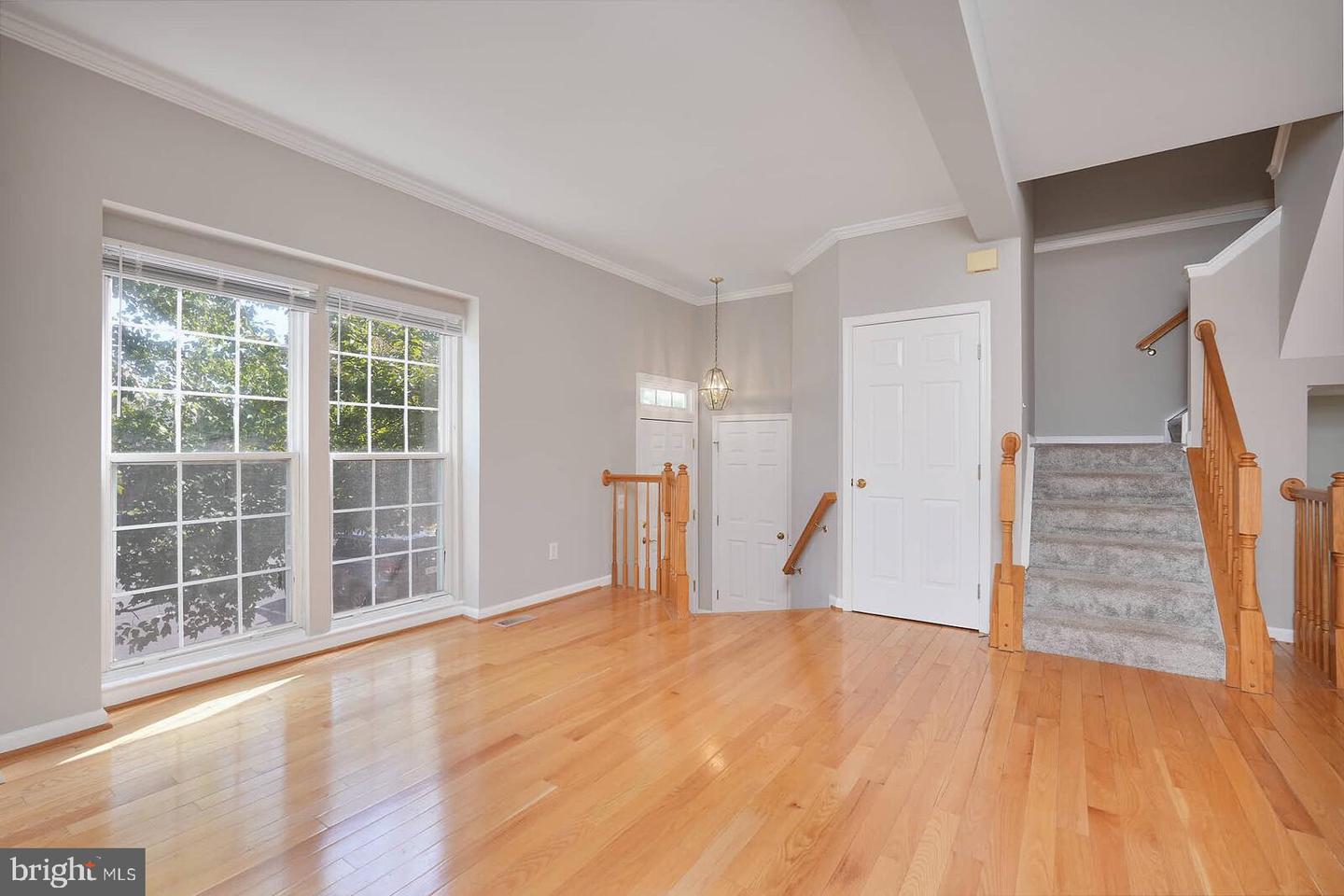 20653 SOUTHWIND TER, ASHBURN, Virginia 20147, 3 Bedrooms Bedrooms, ,3 BathroomsBathrooms,Residential,For sale,20653 SOUTHWIND TER,VALO2100978 MLS # VALO2100978