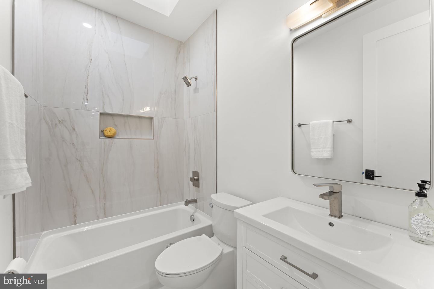 600 U ST NW, WASHINGTON, District Of Columbia 20001, 4 Bedrooms Bedrooms, ,3 BathroomsBathrooms,Residential,For sale,600 U ST NW,DCDC2209054 MLS # DCDC2209054