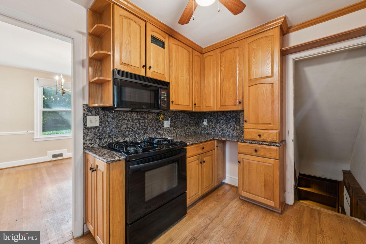 4409 BUTTERWORTH PL NW, WASHINGTON, District Of Columbia 20016, 3 Bedrooms Bedrooms, ,3 BathroomsBathrooms,Residential,For sale,4409 BUTTERWORTH PL NW,DCDC2209132 MLS # DCDC2209132