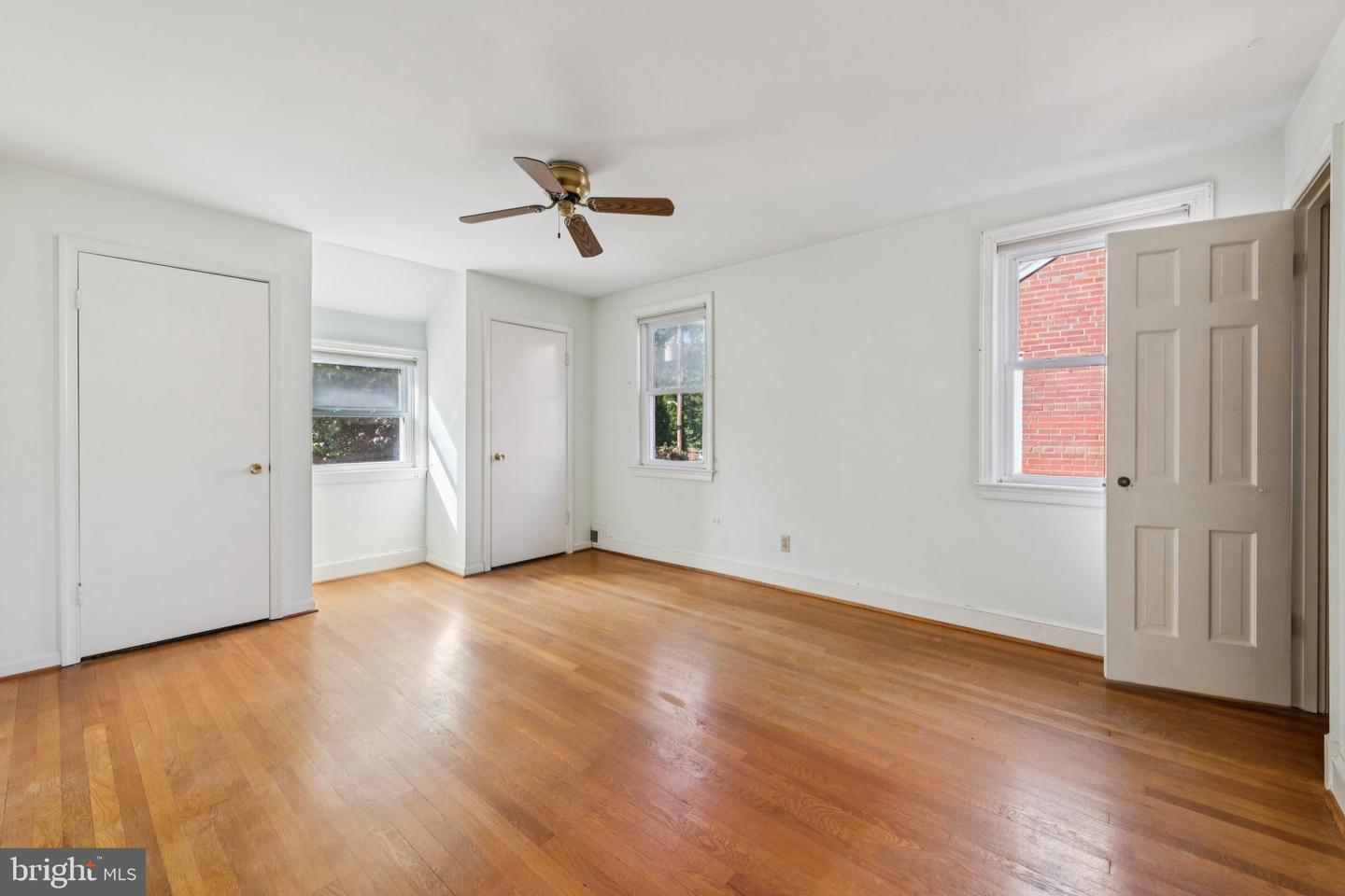 4409 BUTTERWORTH PL NW, WASHINGTON, District Of Columbia 20016, 3 Bedrooms Bedrooms, ,3 BathroomsBathrooms,Residential,For sale,4409 BUTTERWORTH PL NW,DCDC2209132 MLS # DCDC2209132