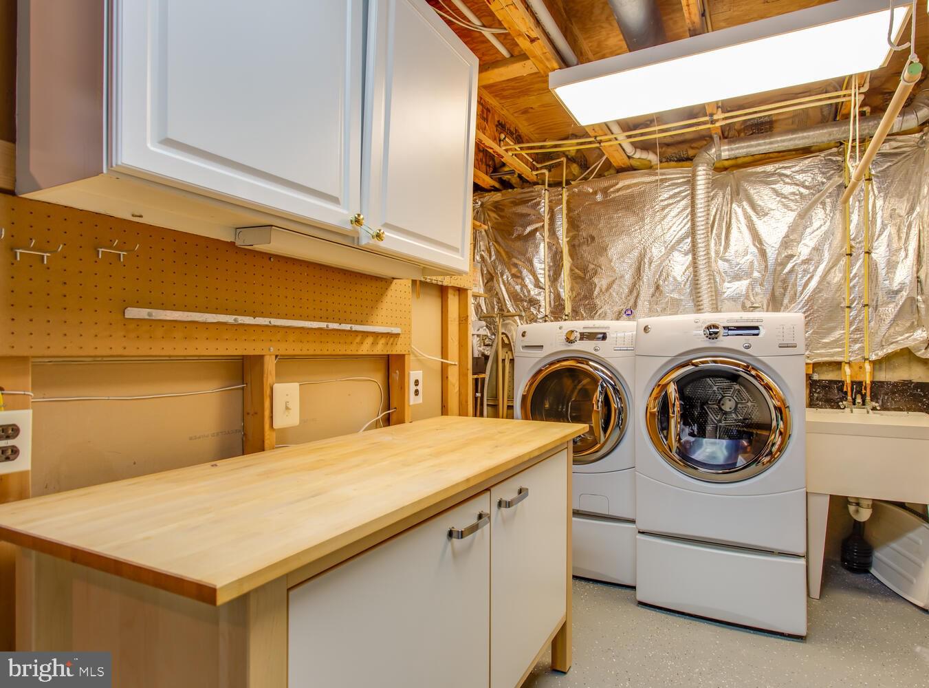 1201 DARTMOUTH RD, ALEXANDRIA, Virginia 22314, 4 Bedrooms Bedrooms, 13 Rooms Rooms,3 BathroomsBathrooms,Residential,For sale,1201 DARTMOUTH RD,VAAX2047358 MLS # VAAX2047358