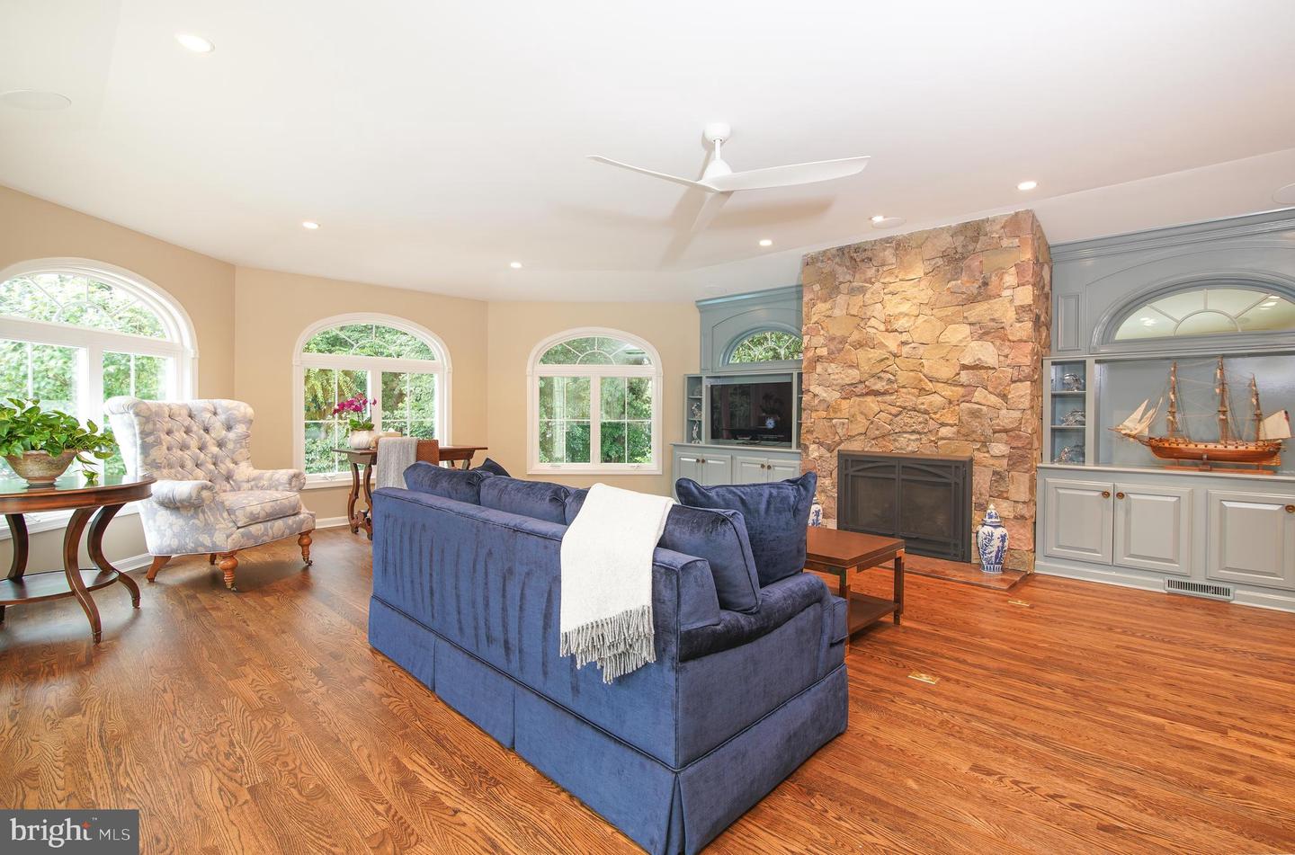 2504 W MEREDITH DR, VIENNA, Virginia 22181, 6 Bedrooms Bedrooms, ,5 BathroomsBathrooms,Residential,For sale,2504 W MEREDITH DR,VAFX2256898 MLS # VAFX2256898