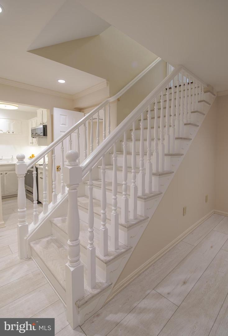 2504 W MEREDITH DR, VIENNA, Virginia 22181, 6 Bedrooms Bedrooms, ,5 BathroomsBathrooms,Residential,For sale,2504 W MEREDITH DR,VAFX2256898 MLS # VAFX2256898
