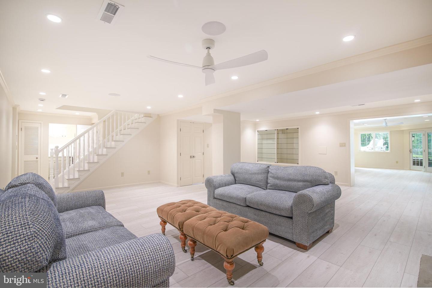 2504 W MEREDITH DR, VIENNA, Virginia 22181, 6 Bedrooms Bedrooms, ,5 BathroomsBathrooms,Residential,For sale,2504 W MEREDITH DR,VAFX2256898 MLS # VAFX2256898