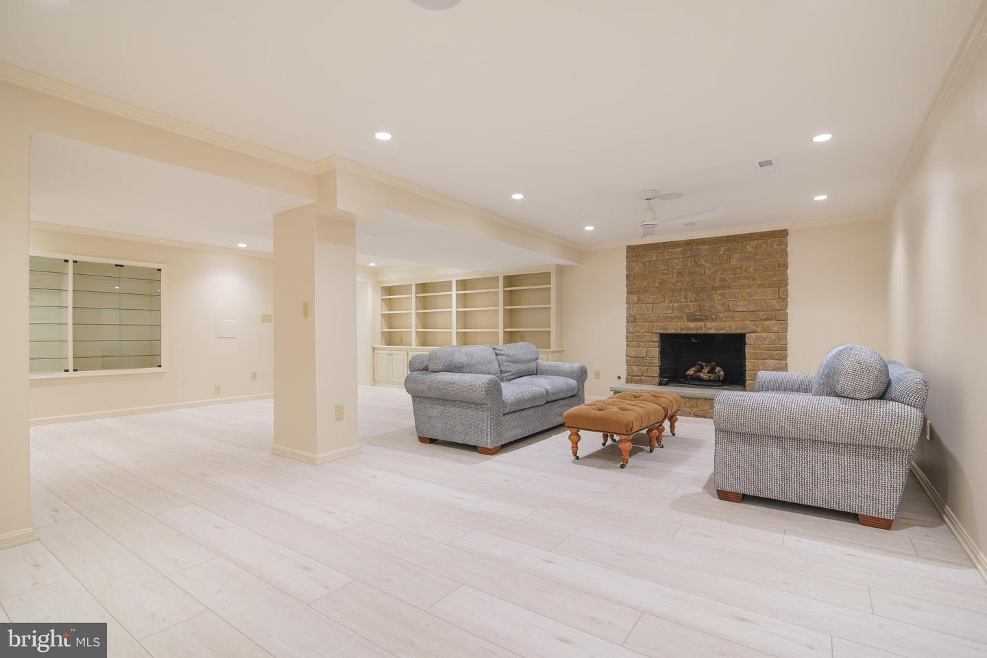 2504 W MEREDITH DR, VIENNA, Virginia 22181, 6 Bedrooms Bedrooms, ,5 BathroomsBathrooms,Residential,For sale,2504 W MEREDITH DR,VAFX2256898 MLS # VAFX2256898