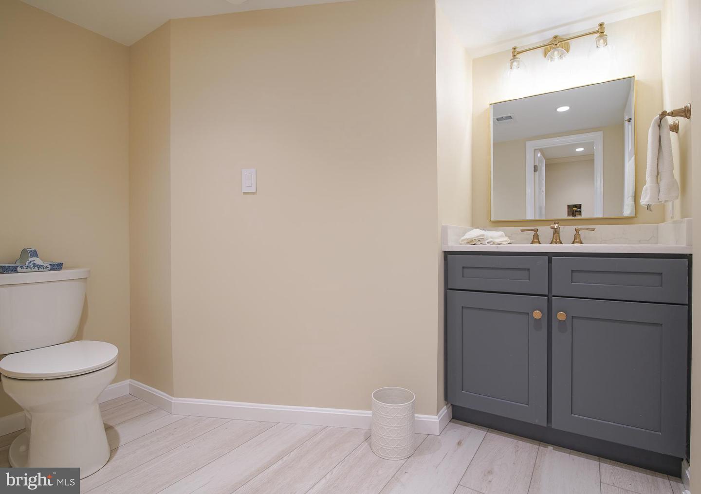 2504 W MEREDITH DR, VIENNA, Virginia 22181, 6 Bedrooms Bedrooms, ,5 BathroomsBathrooms,Residential,For sale,2504 W MEREDITH DR,VAFX2256898 MLS # VAFX2256898