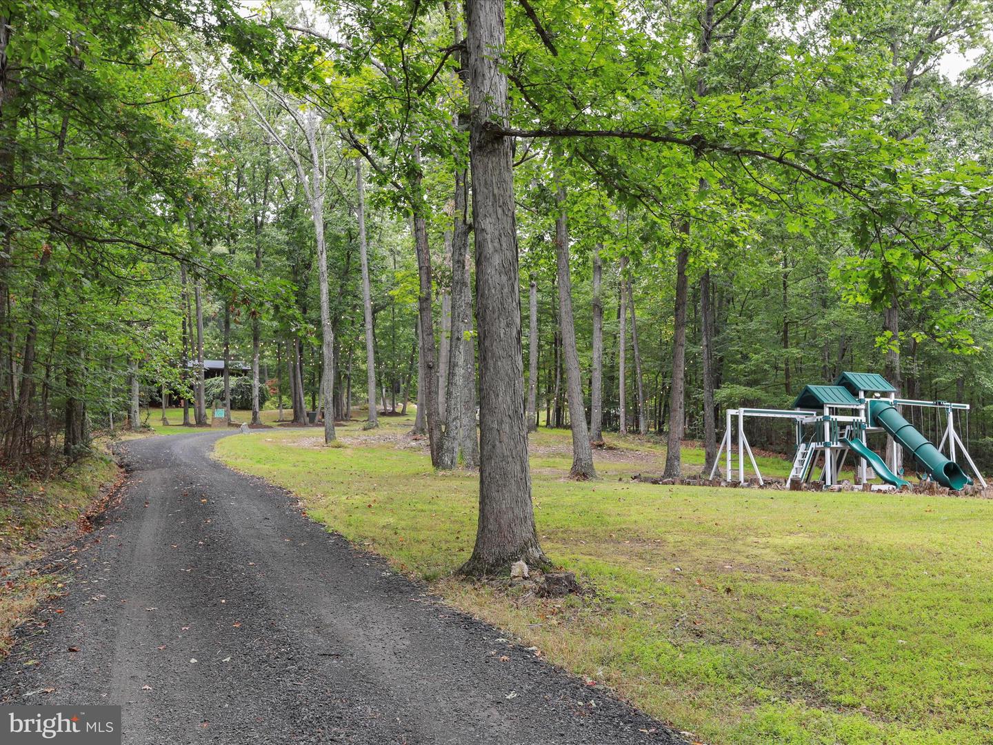 5065 COUNTRY CREEK LN, BROAD RUN, Virginia 20137, 3 Bedrooms Bedrooms, ,3 BathroomsBathrooms,Residential,For sale,5065 COUNTRY CREEK LN,VAFQ2017672 MLS # VAFQ2017672