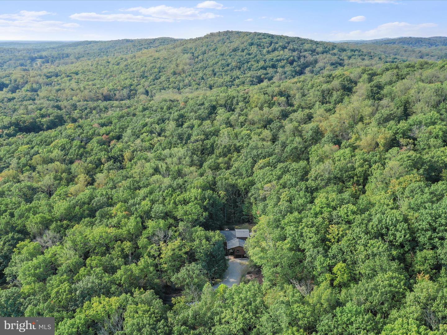 5065 COUNTRY CREEK LN, BROAD RUN, Virginia 20137, 3 Bedrooms Bedrooms, ,3 BathroomsBathrooms,Residential,For sale,5065 COUNTRY CREEK LN,VAFQ2017672 MLS # VAFQ2017672