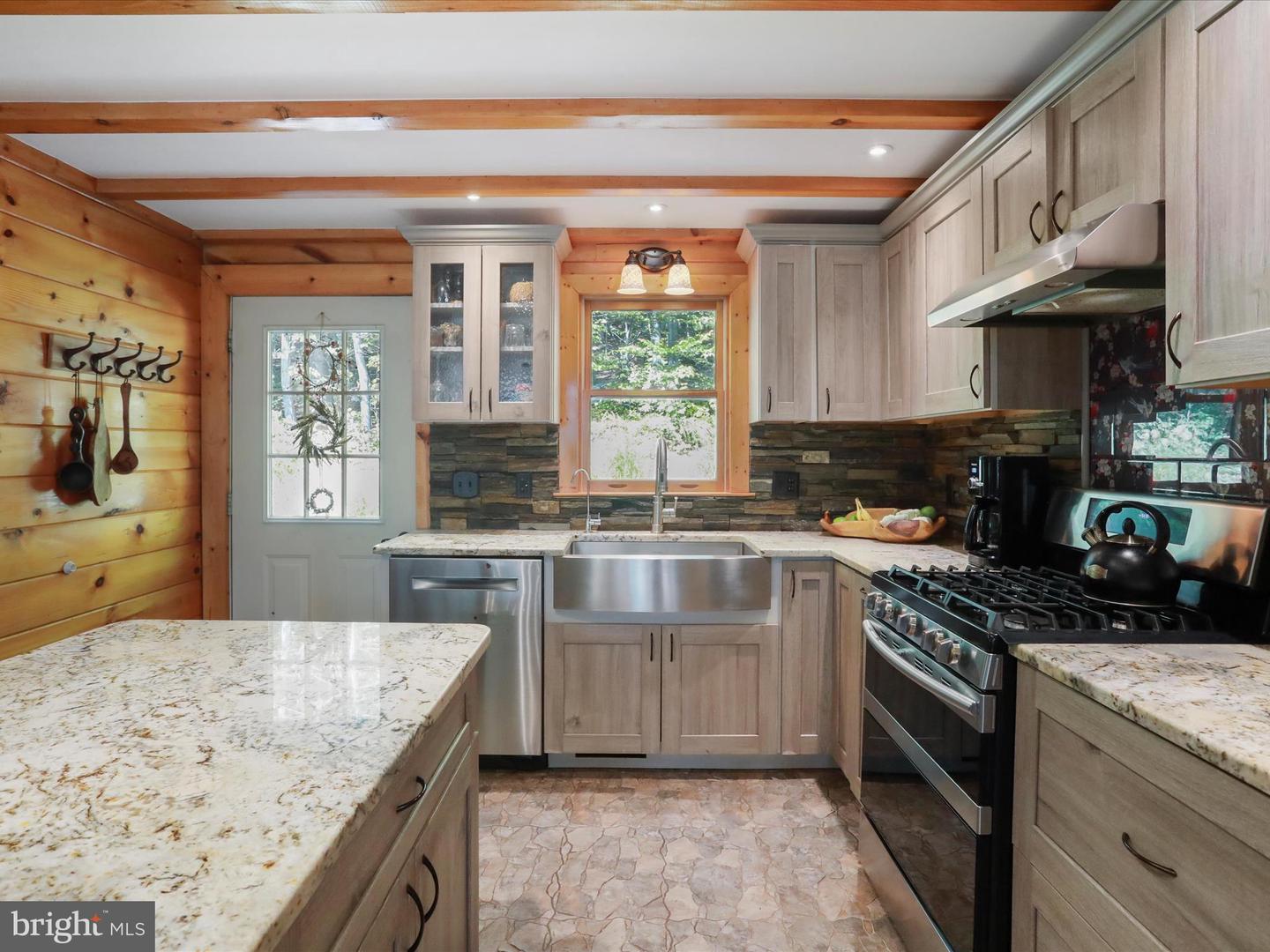 5065 COUNTRY CREEK LN, BROAD RUN, Virginia 20137, 3 Bedrooms Bedrooms, ,3 BathroomsBathrooms,Residential,For sale,5065 COUNTRY CREEK LN,VAFQ2017672 MLS # VAFQ2017672