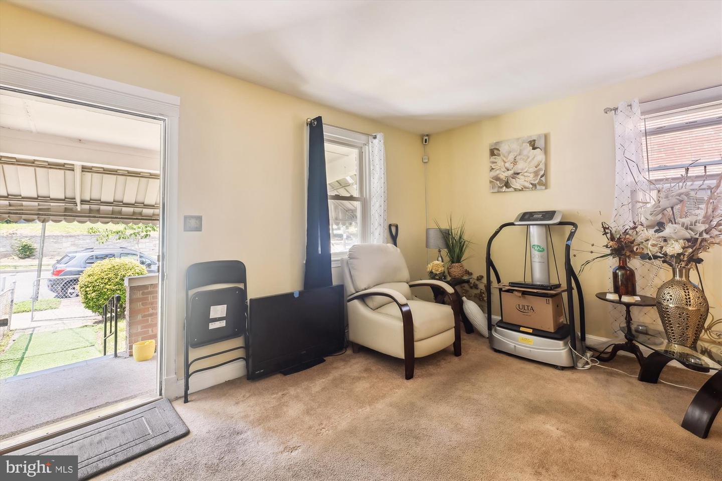 1700 40TH ST SE, WASHINGTON, District Of Columbia 20020, 3 Bedrooms Bedrooms, ,2 BathroomsBathrooms,Residential,For sale,1700 40TH ST SE,DCDC2212922 MLS # DCDC2212922
