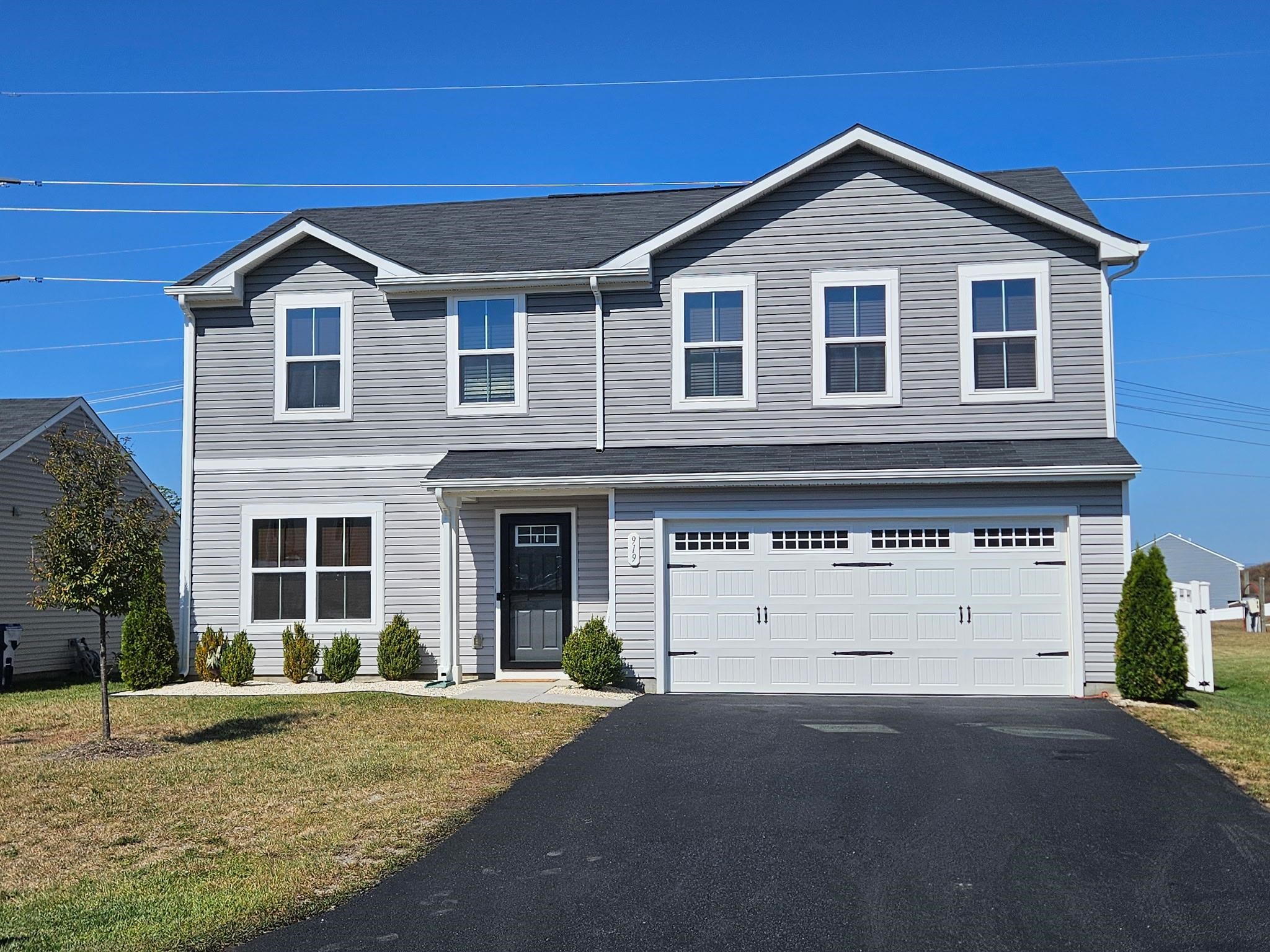 919 MACON AVE, GROTTOES, Virginia 24441, 4 Bedrooms Bedrooms, ,2 BathroomsBathrooms,Residential,919 MACON AVE,668309 MLS # 668309