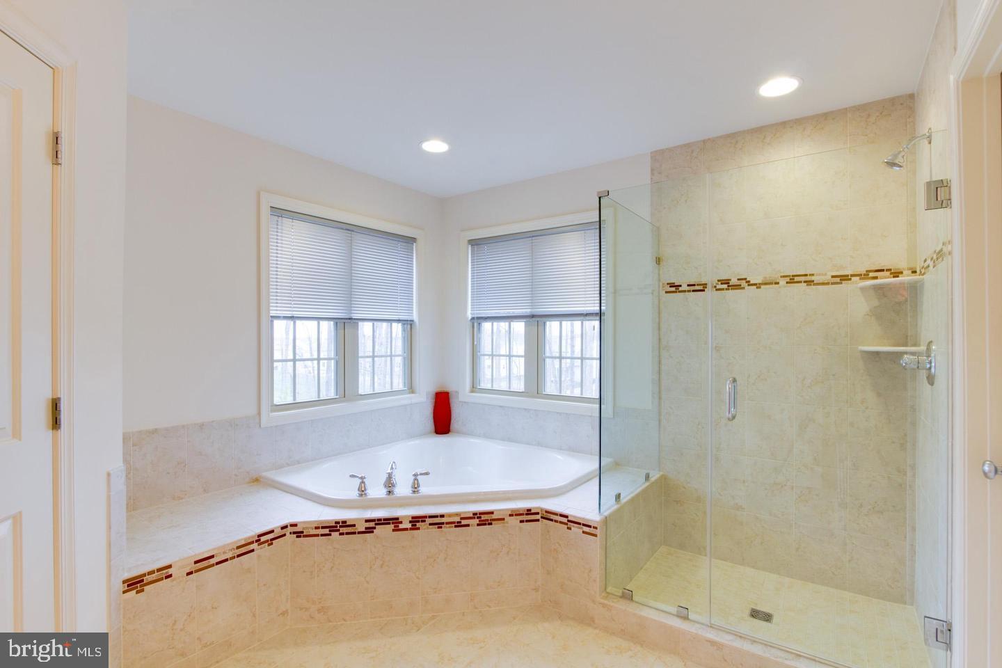 6679 BARTRAMS FOREST LN, HAYMARKET, Virginia 20169, 3 Bedrooms Bedrooms, ,2 BathroomsBathrooms,Residential,For sale,6679 BARTRAMS FOREST LN,VAPW2100728 MLS # VAPW2100728