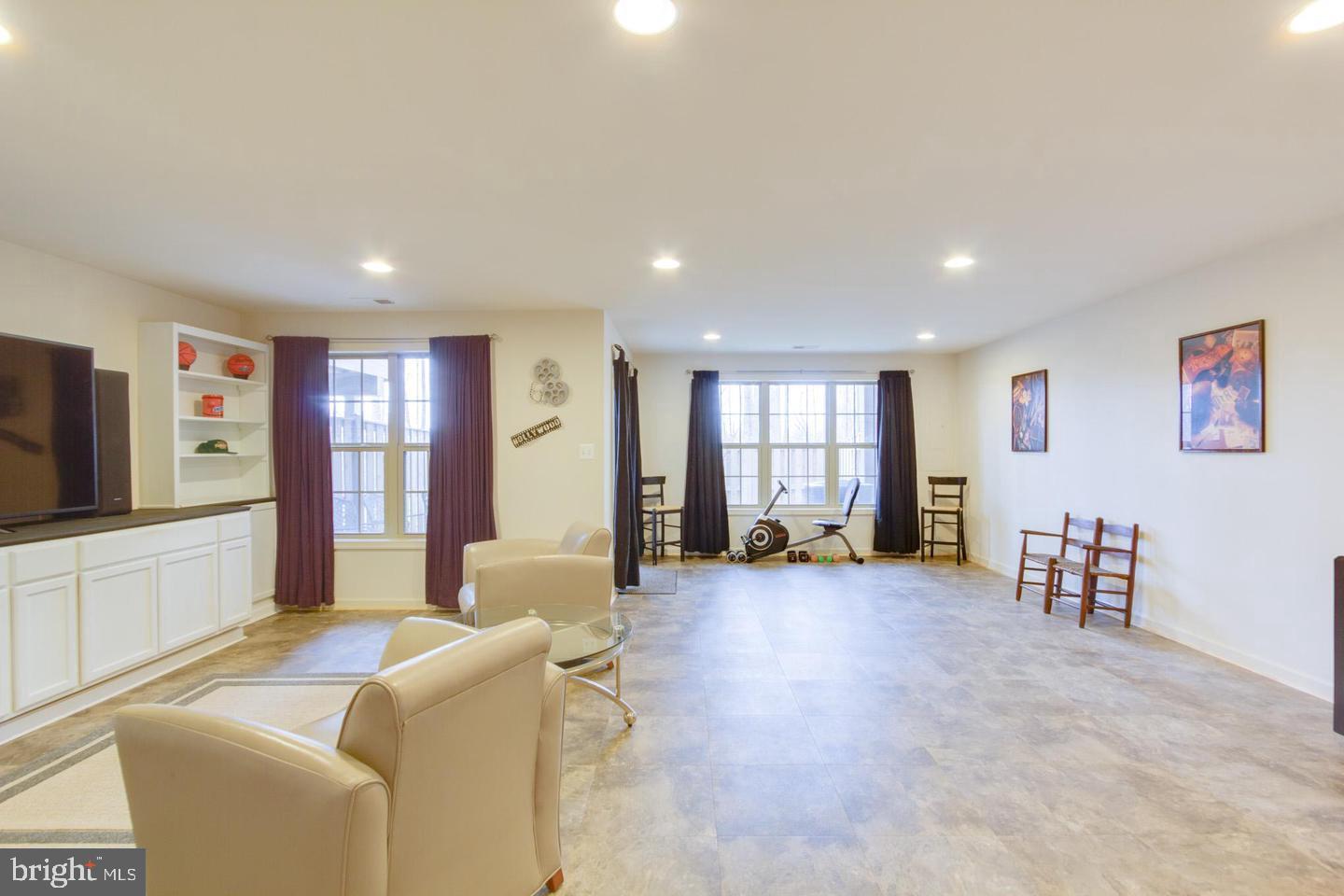 6679 BARTRAMS FOREST LN, HAYMARKET, Virginia 20169, 3 Bedrooms Bedrooms, ,2 BathroomsBathrooms,Residential,For sale,6679 BARTRAMS FOREST LN,VAPW2100728 MLS # VAPW2100728