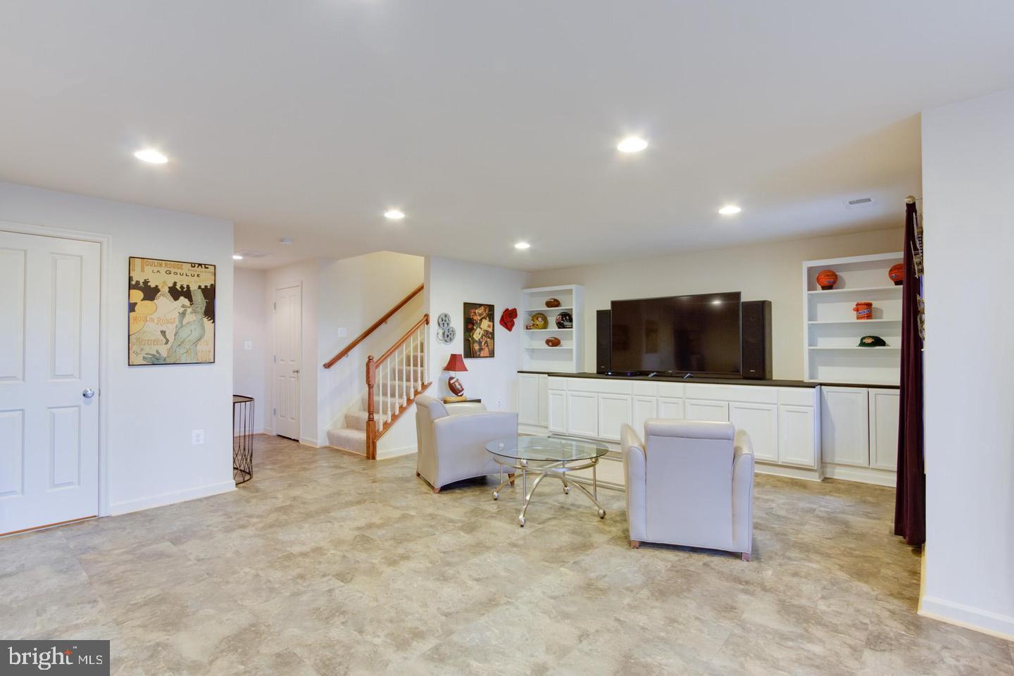 6679 BARTRAMS FOREST LN, HAYMARKET, Virginia 20169, 3 Bedrooms Bedrooms, ,2 BathroomsBathrooms,Residential,For sale,6679 BARTRAMS FOREST LN,VAPW2100728 MLS # VAPW2100728
