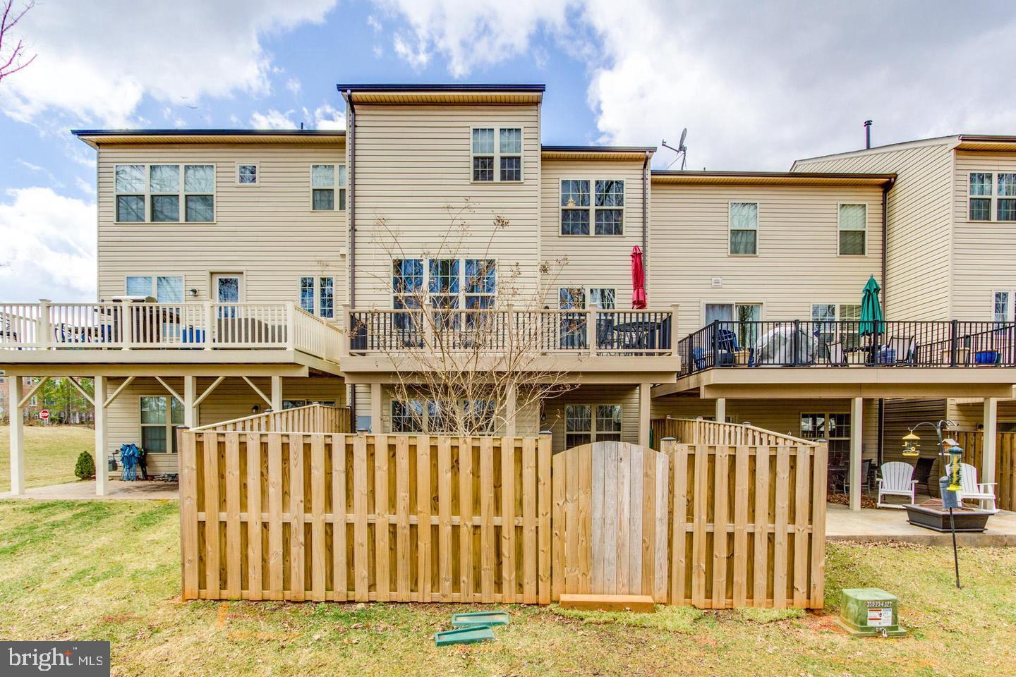 6679 BARTRAMS FOREST LN, HAYMARKET, Virginia 20169, 3 Bedrooms Bedrooms, ,2 BathroomsBathrooms,Residential,For sale,6679 BARTRAMS FOREST LN,VAPW2100728 MLS # VAPW2100728