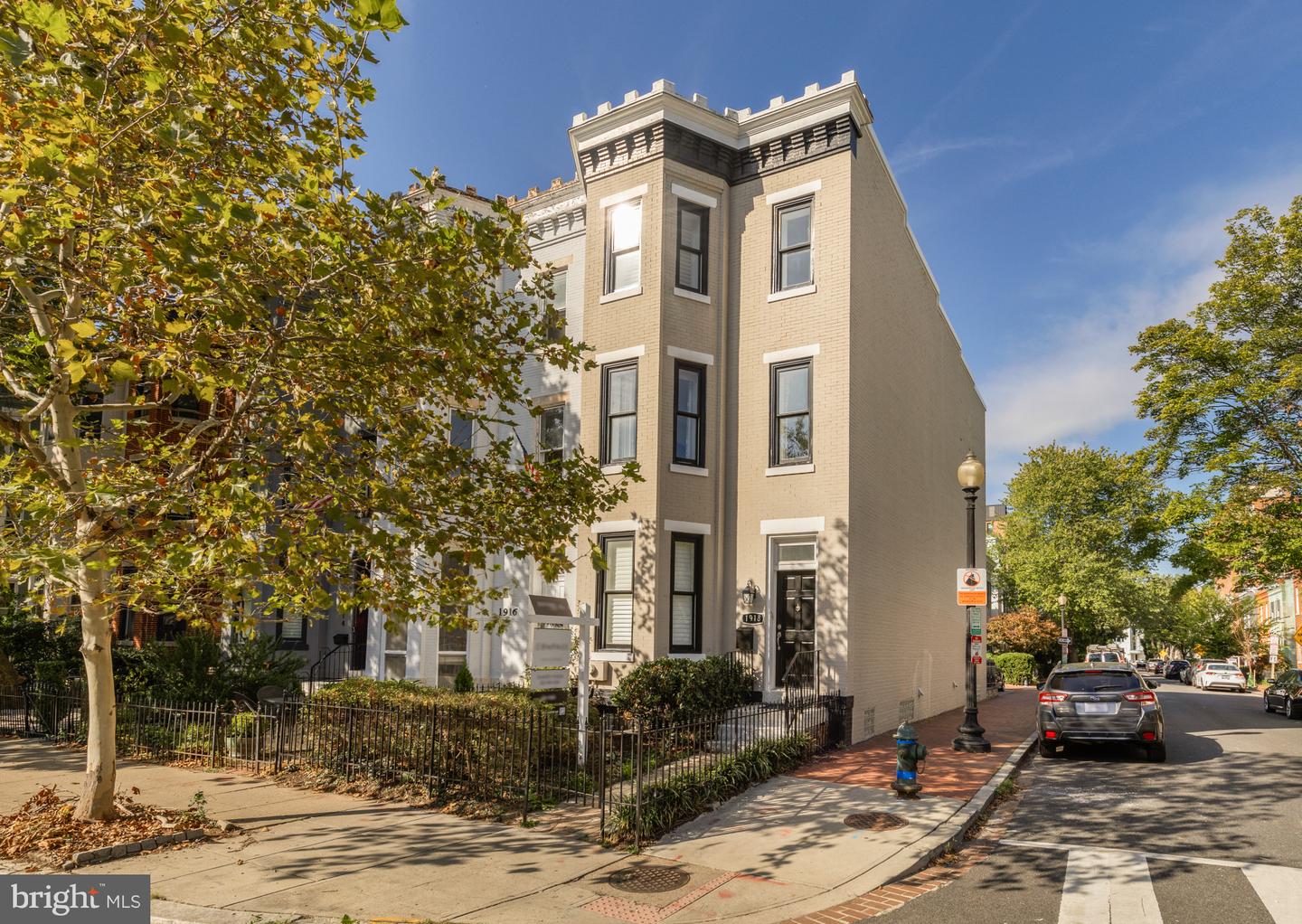 1918 15TH ST NW #2, WASHINGTON, District Of Columbia 20009, 2 Bedrooms Bedrooms, ,2 BathroomsBathrooms,Residential,For sale,1918 15TH ST NW #2,DCDC2214736 MLS # DCDC2214736