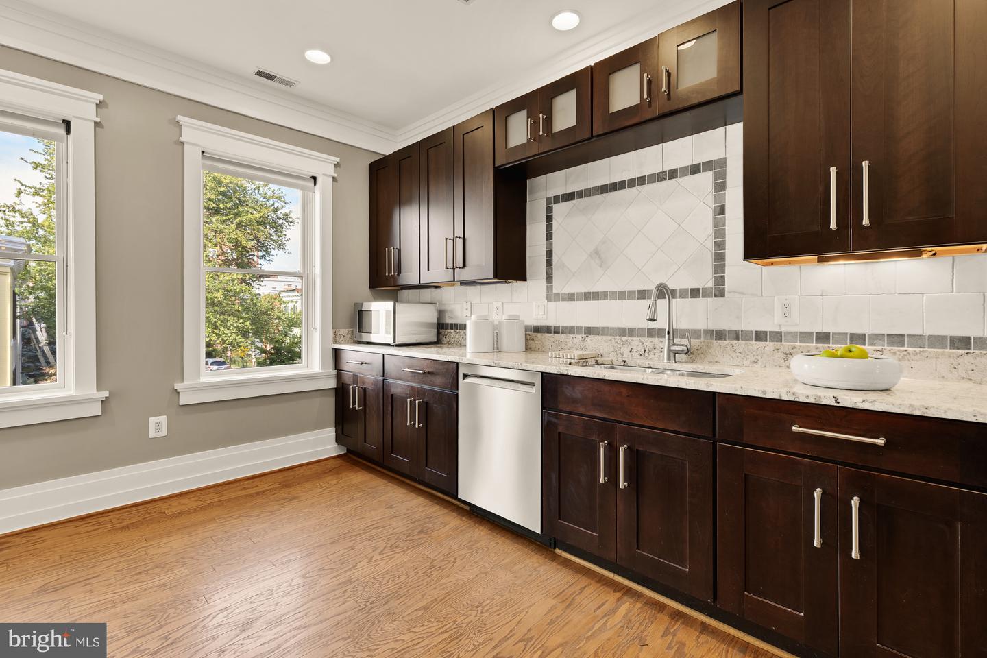 1918 15TH ST NW #2, WASHINGTON, District Of Columbia 20009, 2 Bedrooms Bedrooms, ,2 BathroomsBathrooms,Residential,For sale,1918 15TH ST NW #2,DCDC2214736 MLS # DCDC2214736