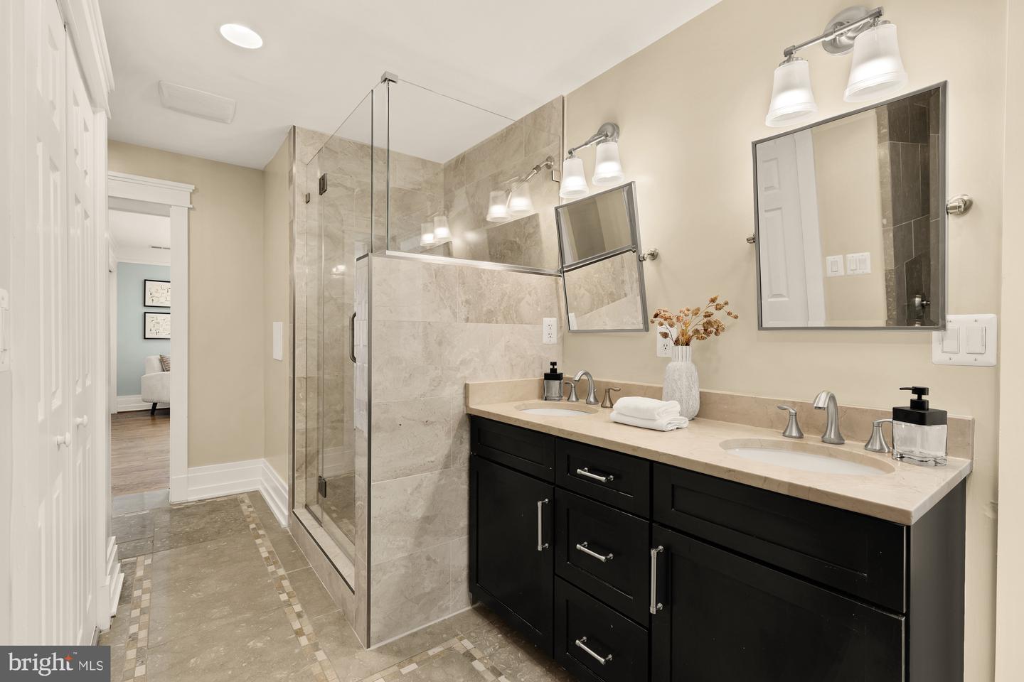 1918 15TH ST NW #2, WASHINGTON, District Of Columbia 20009, 2 Bedrooms Bedrooms, ,2 BathroomsBathrooms,Residential,For sale,1918 15TH ST NW #2,DCDC2214736 MLS # DCDC2214736