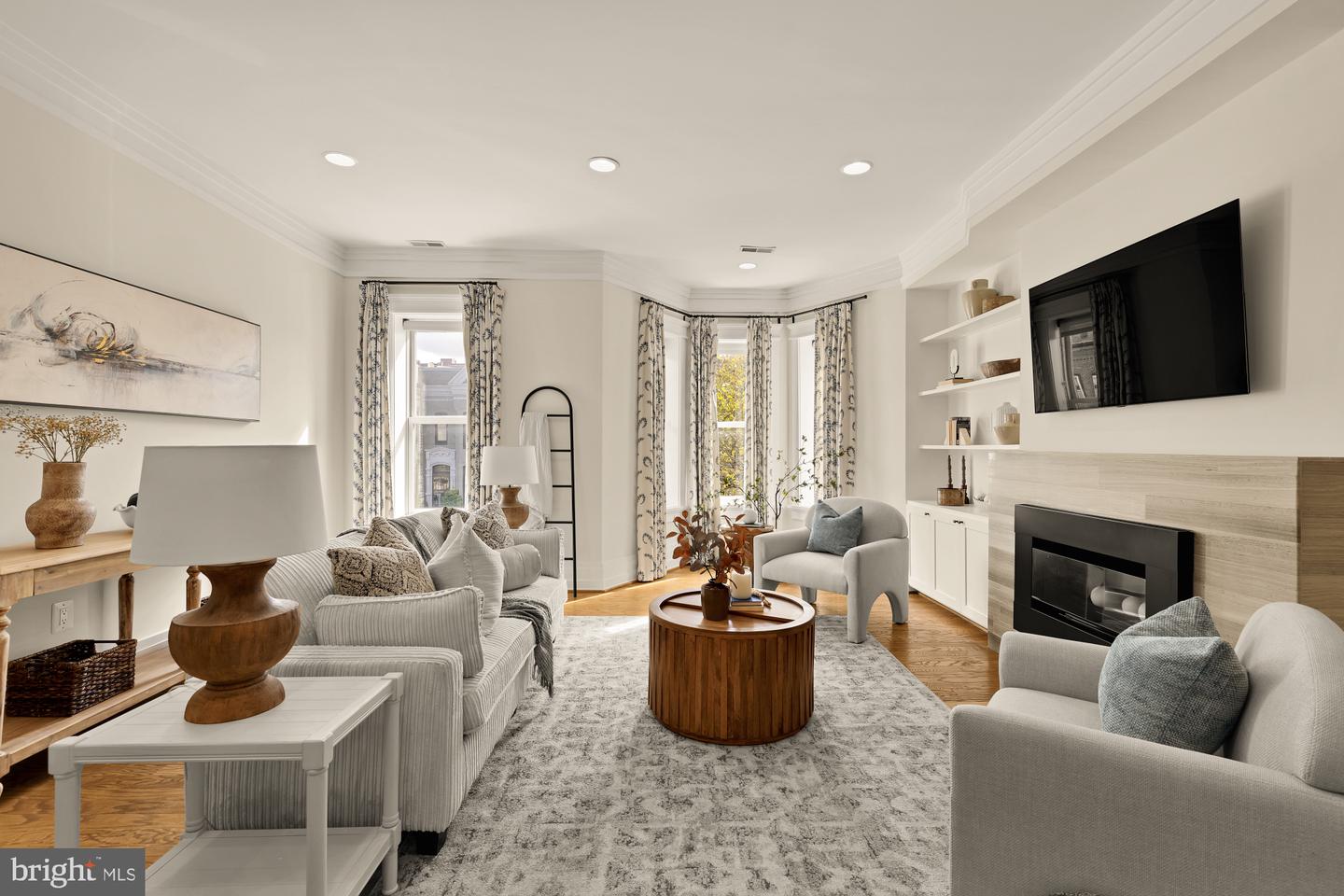 1918 15TH ST NW #2, WASHINGTON, District Of Columbia 20009, 2 Bedrooms Bedrooms, ,2 BathroomsBathrooms,Residential,For sale,1918 15TH ST NW #2,DCDC2214736 MLS # DCDC2214736